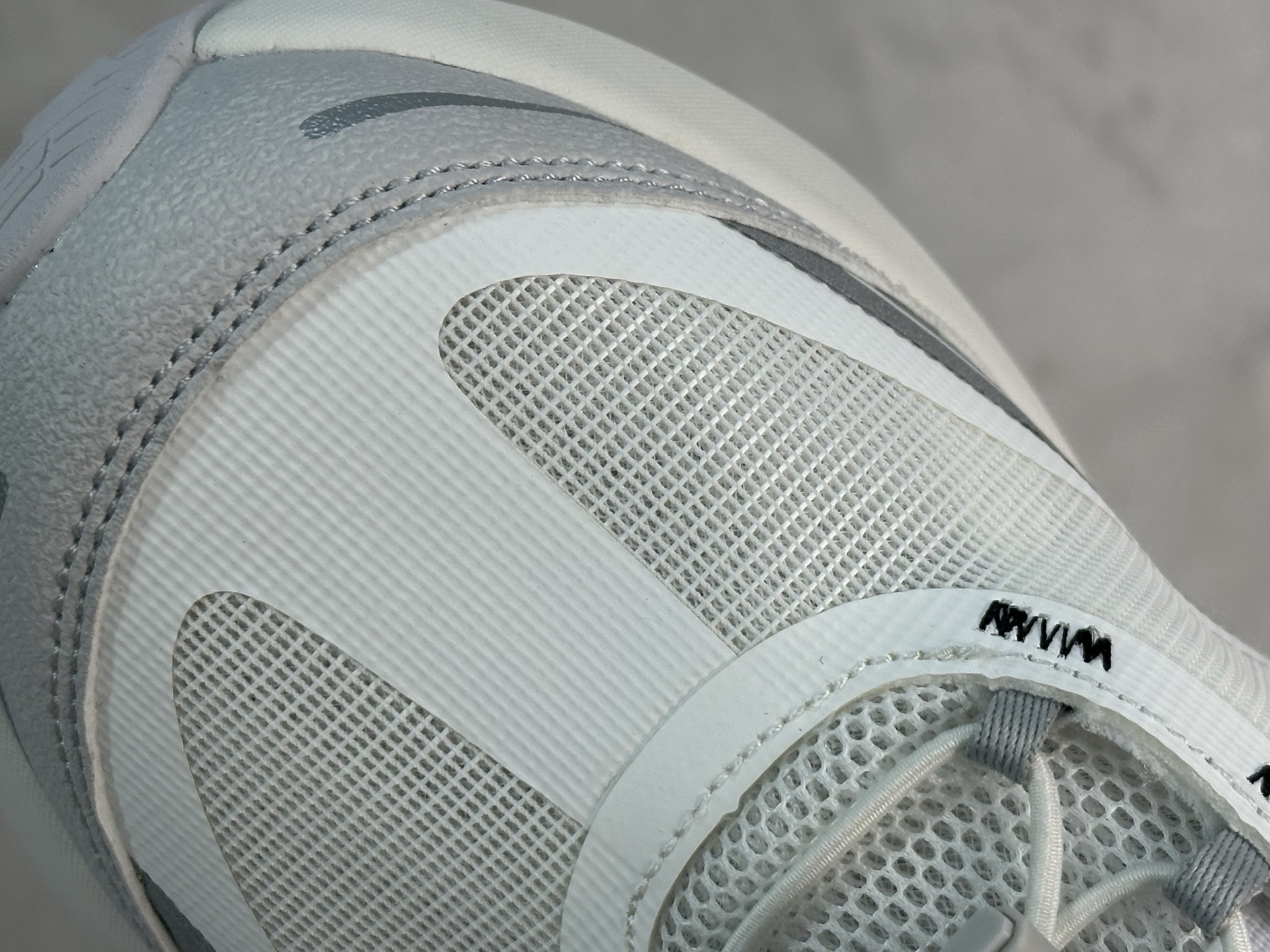 Basic Shoes Breathable L