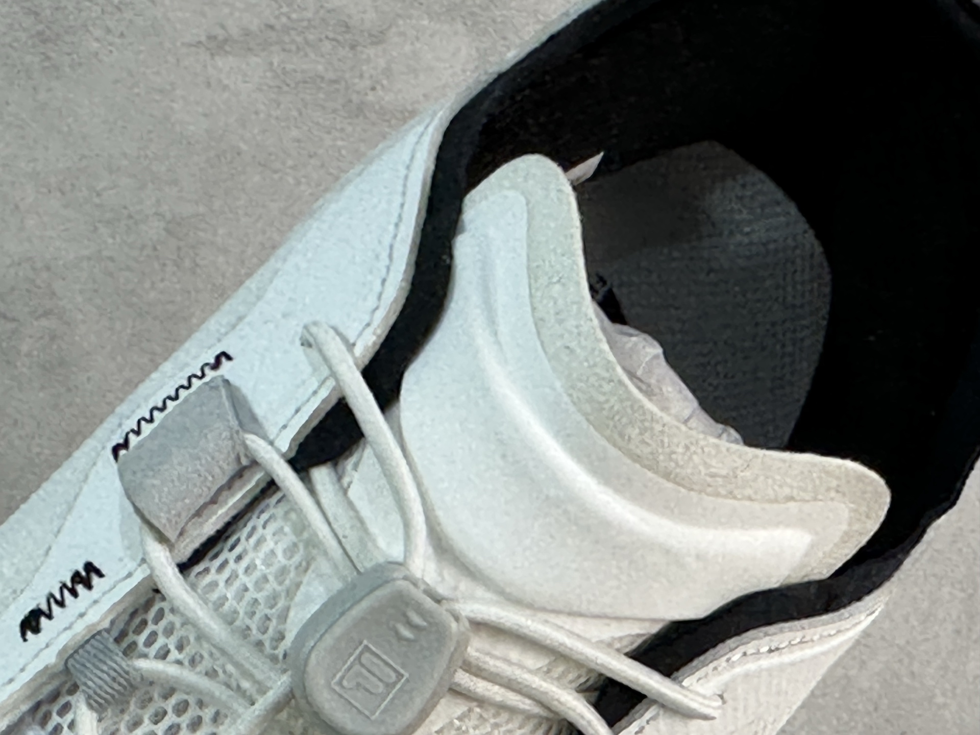 Basic Shoes Breathable L