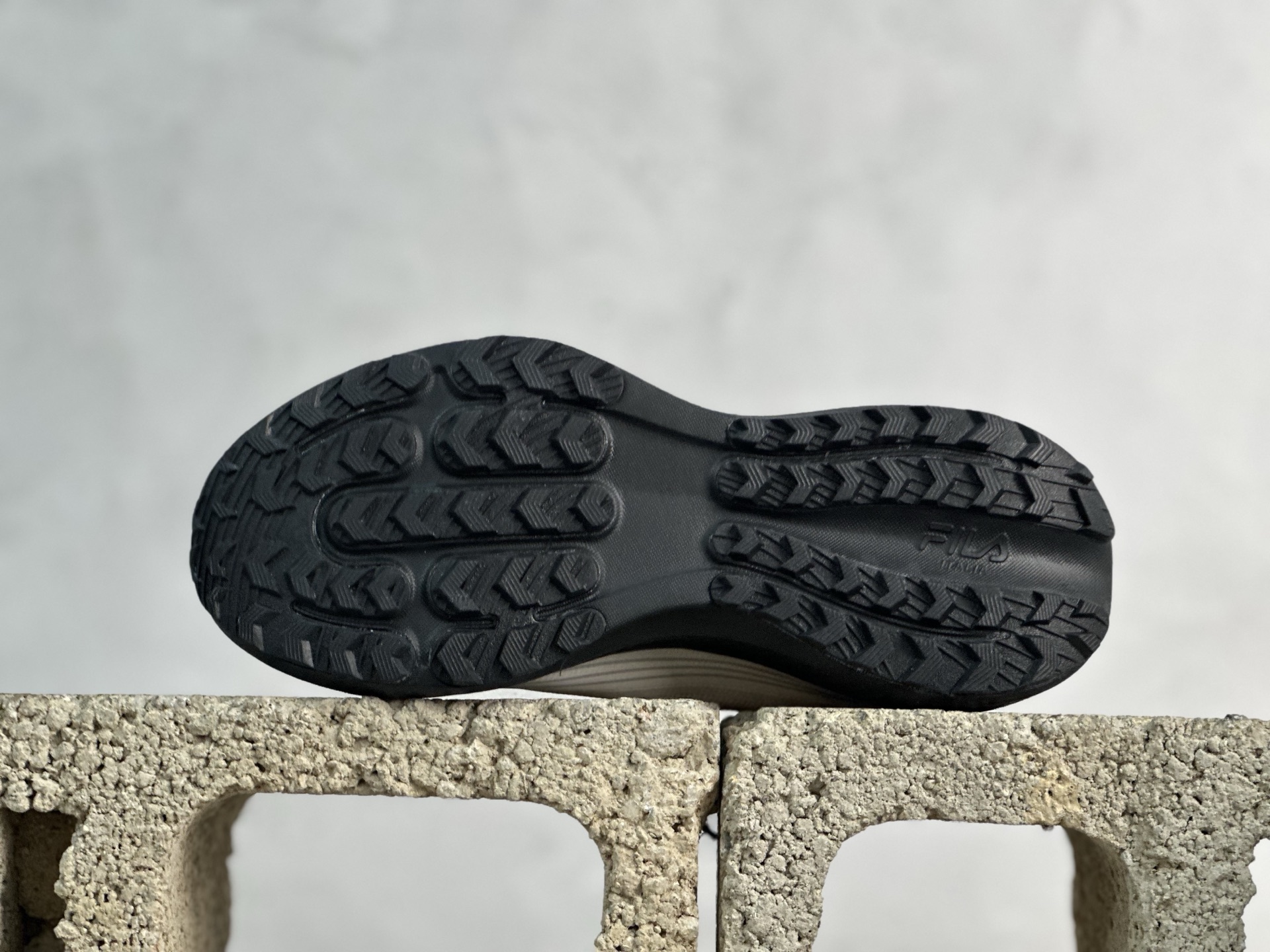 Basic Shoes Breathable L