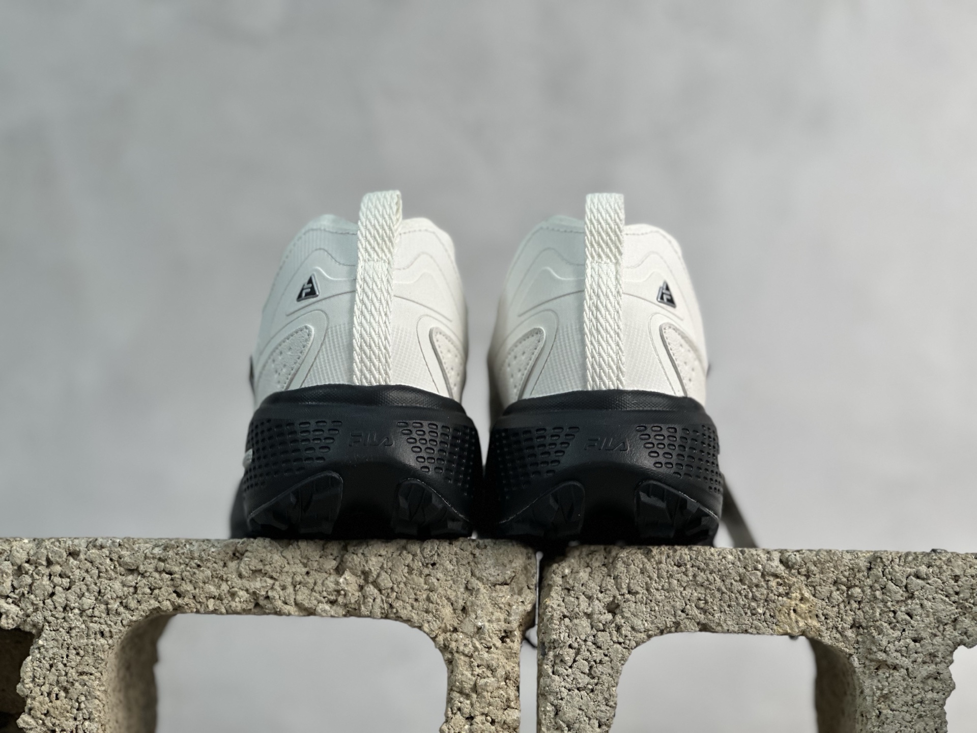 Basic Shoes Breathable L