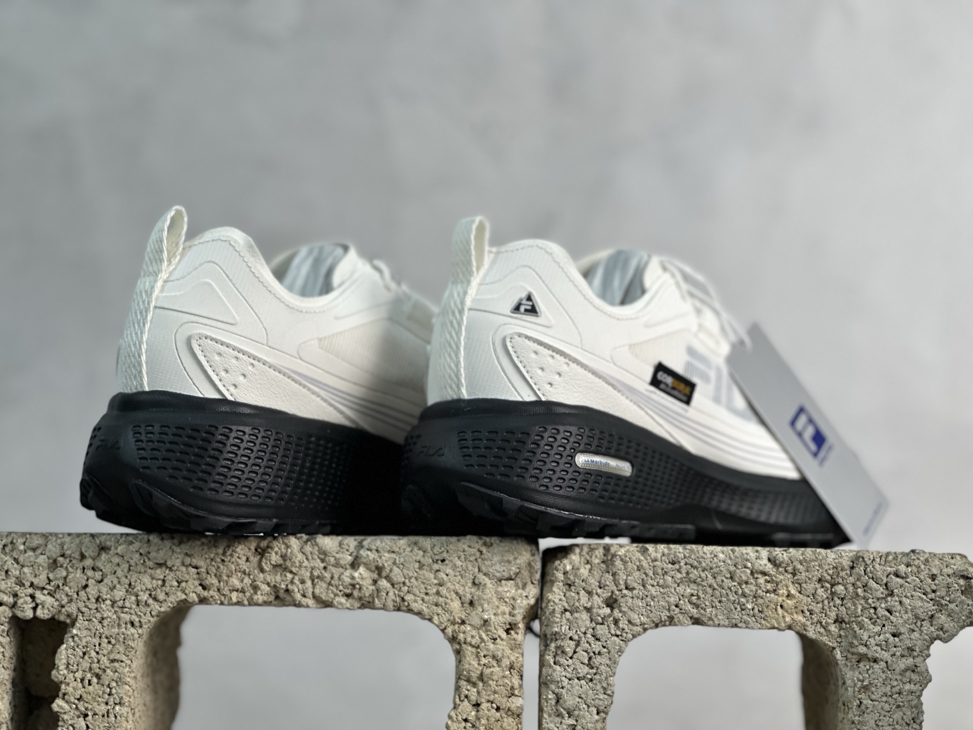 Basic Shoes Breathable L