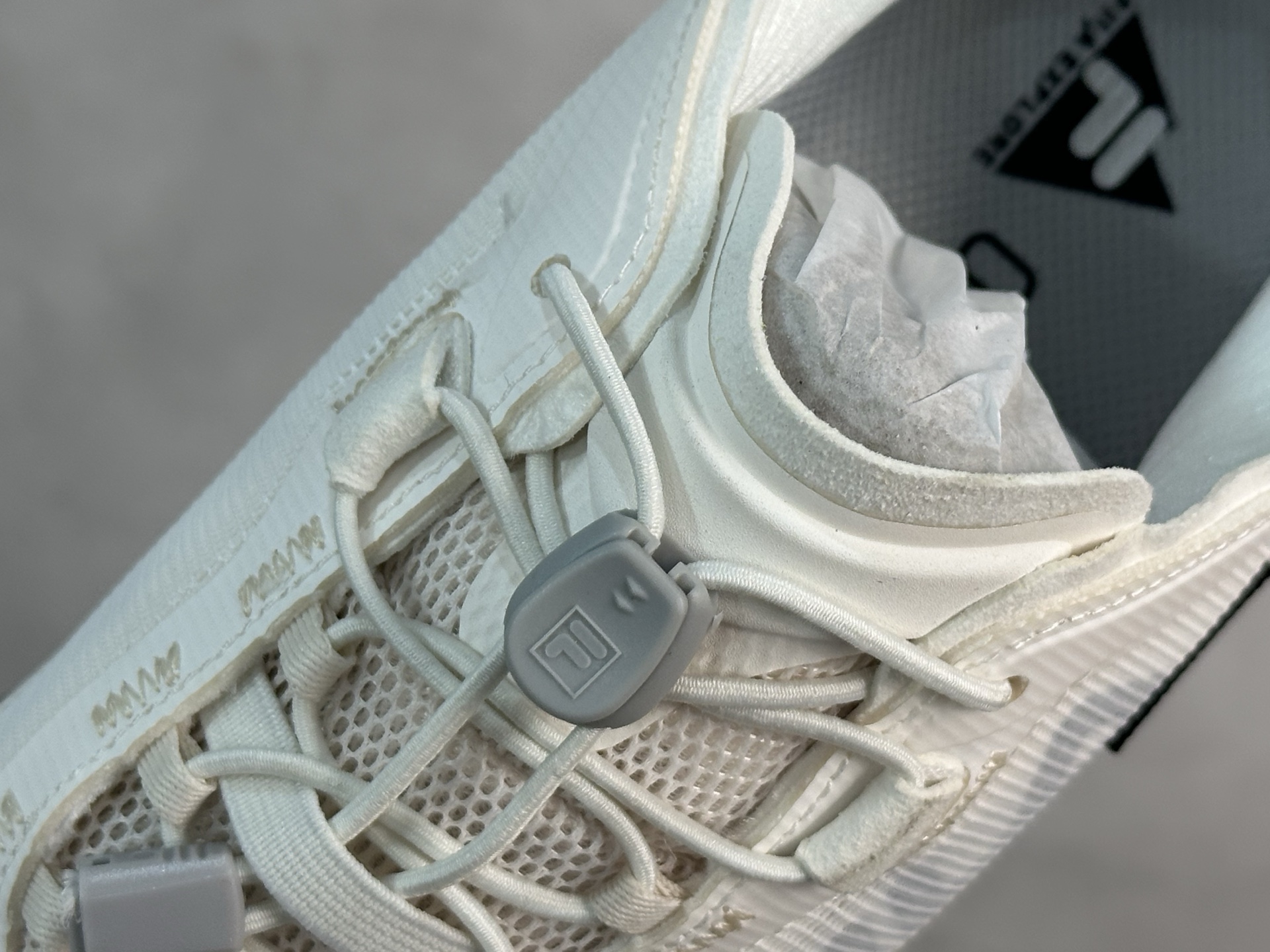 Basic Shoes Breathable L