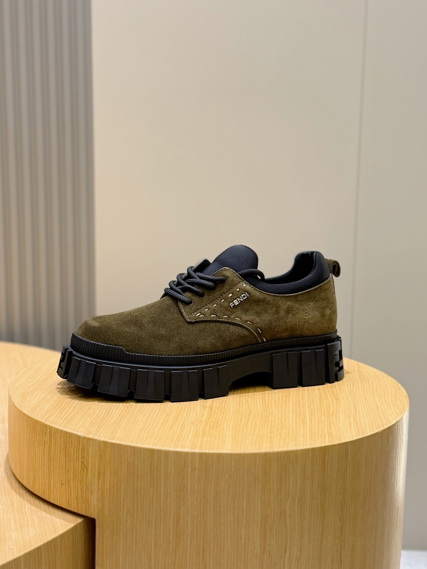 Basic Shoes Black L-s