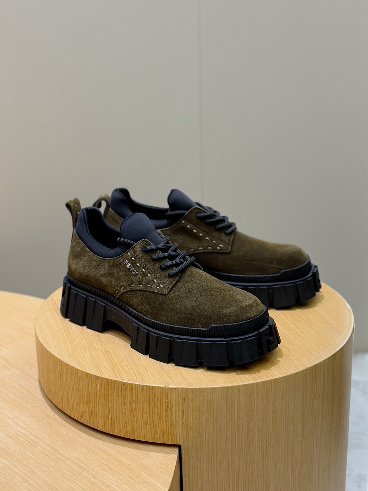 Basic Shoes Black L-s