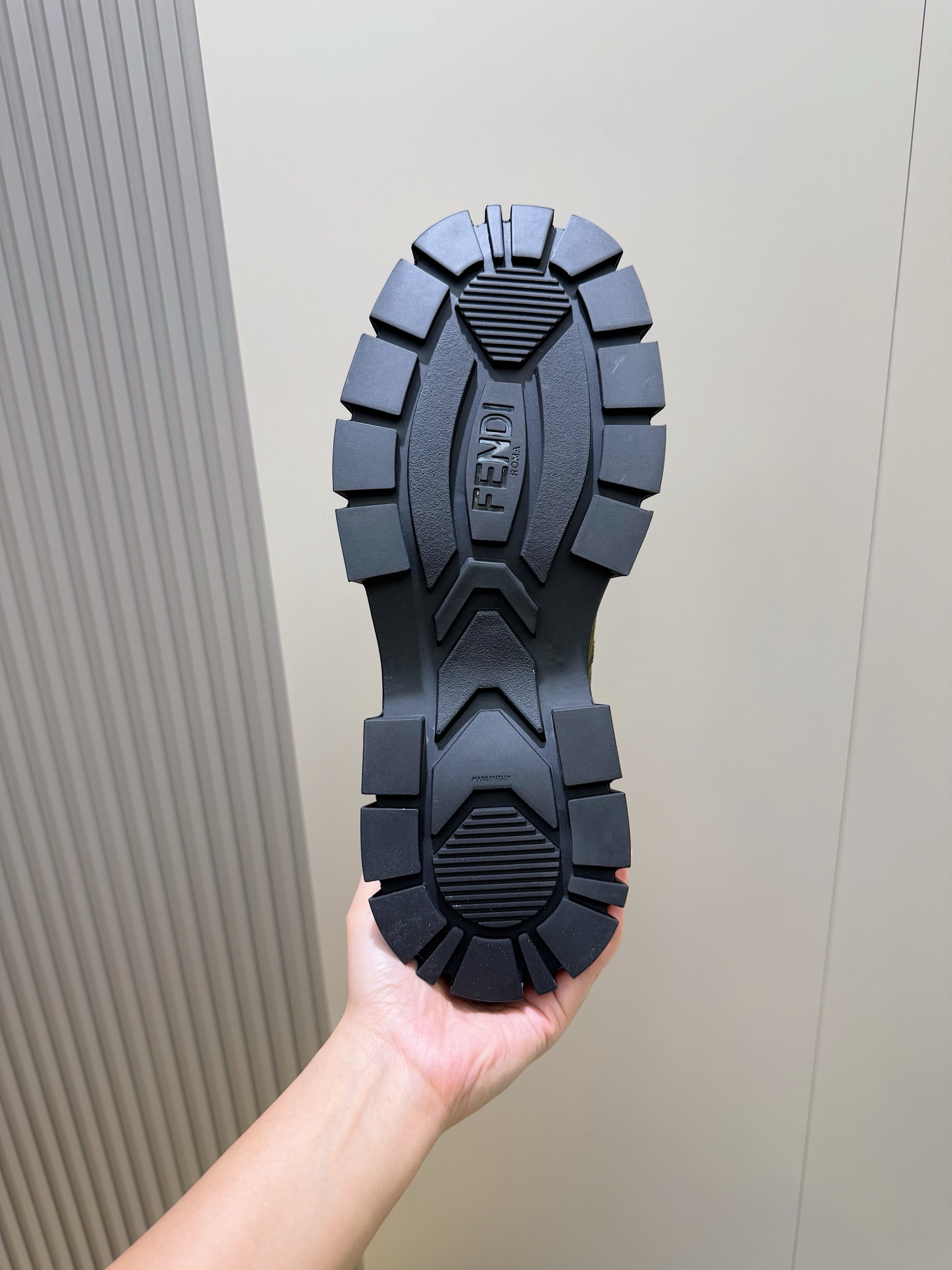 Basic Shoes Black L-s