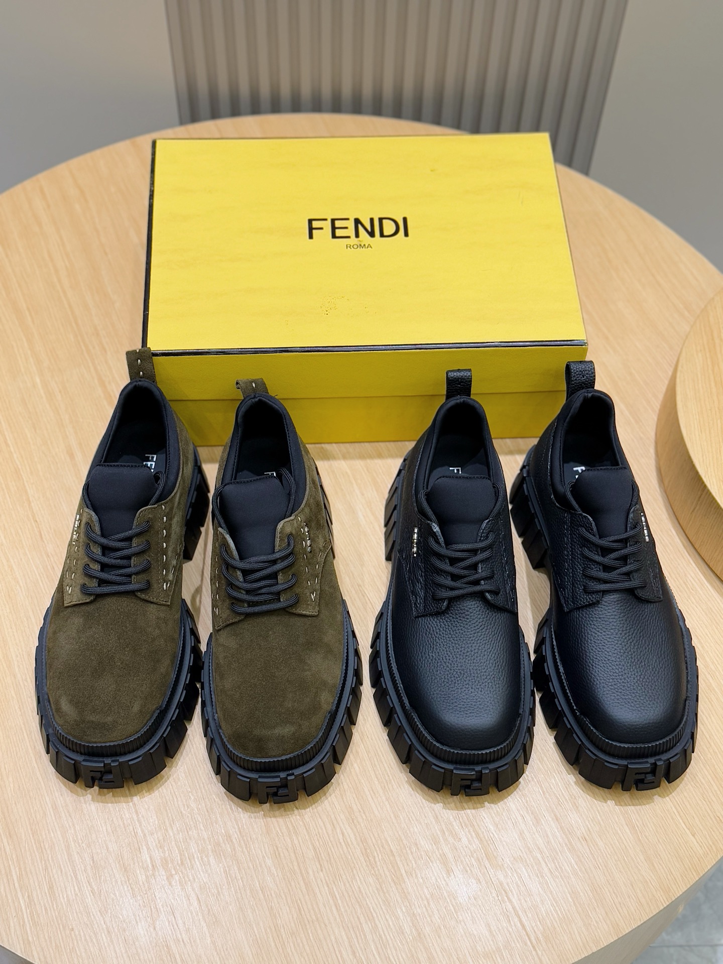 Basic Shoes Black L-s