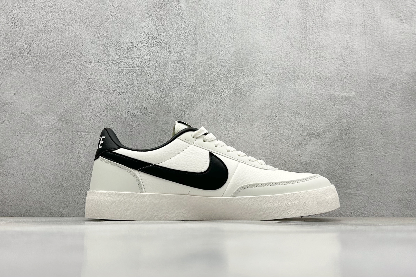 Nike Board Shoes White L-s