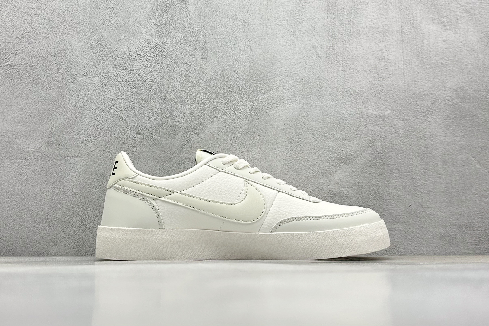 Nike Board Shoes White L-s