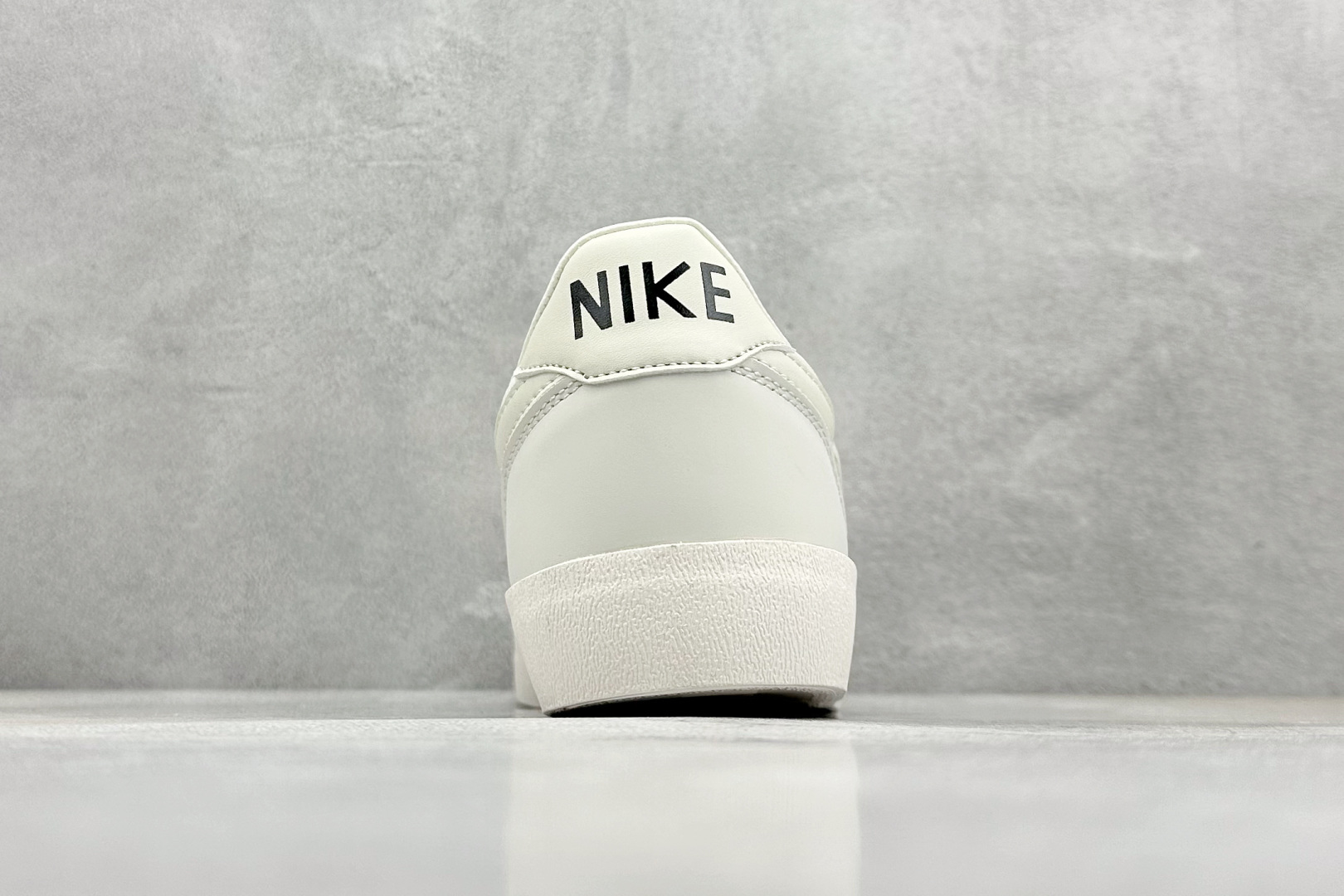 Nike Board Shoes White L-s