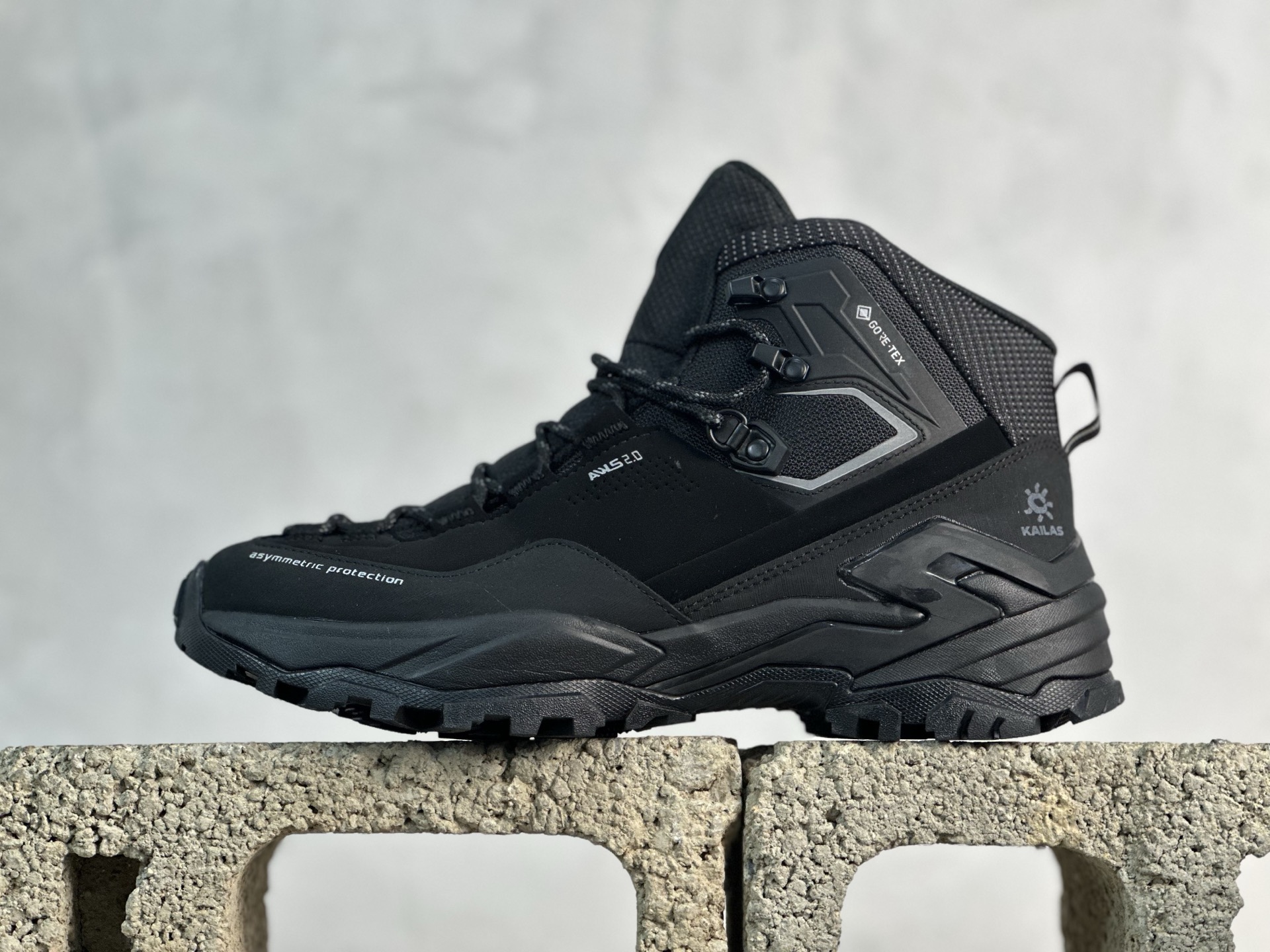 Basic Shoes Breathable S