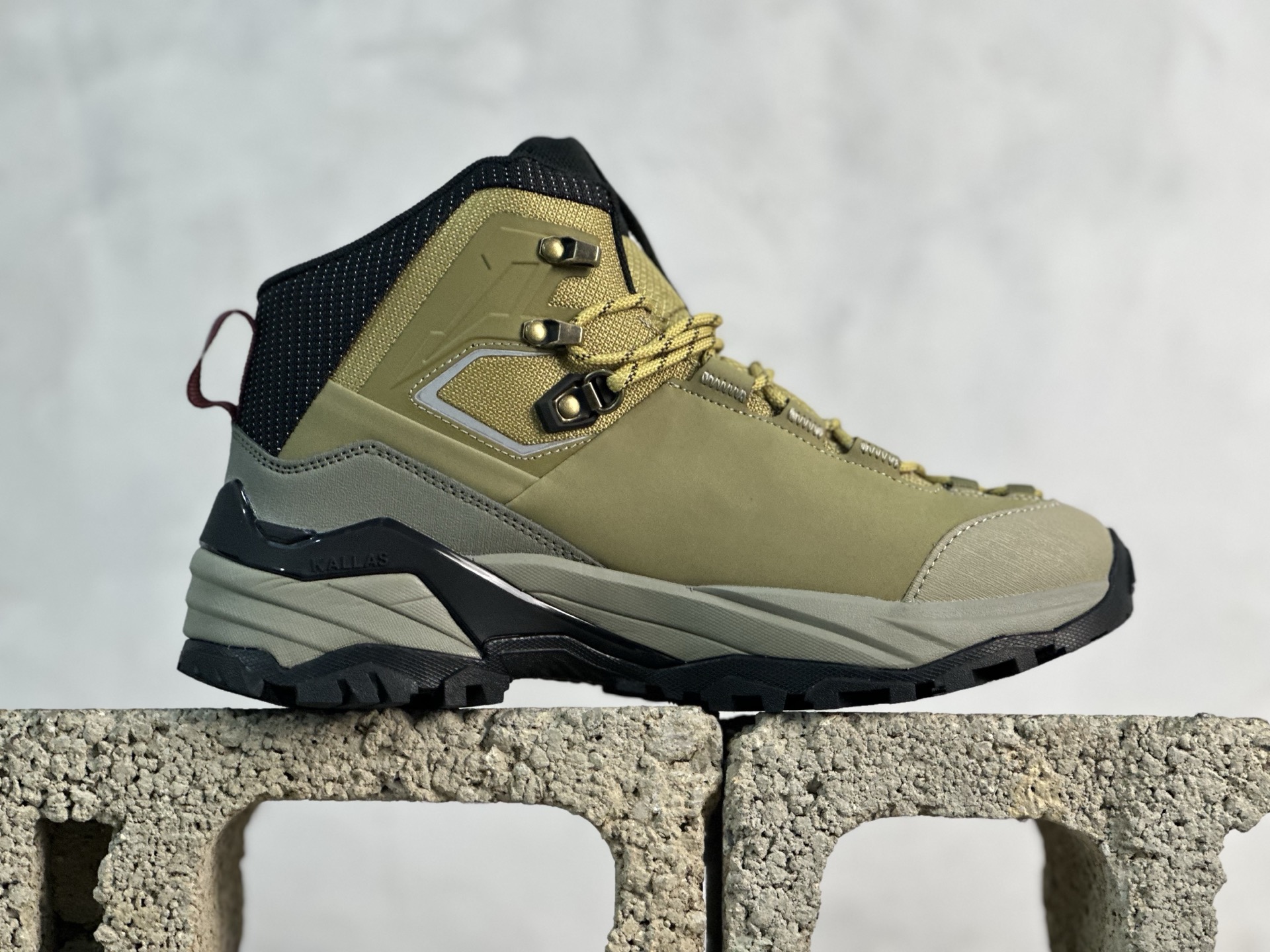 Basic Shoes Breathable S