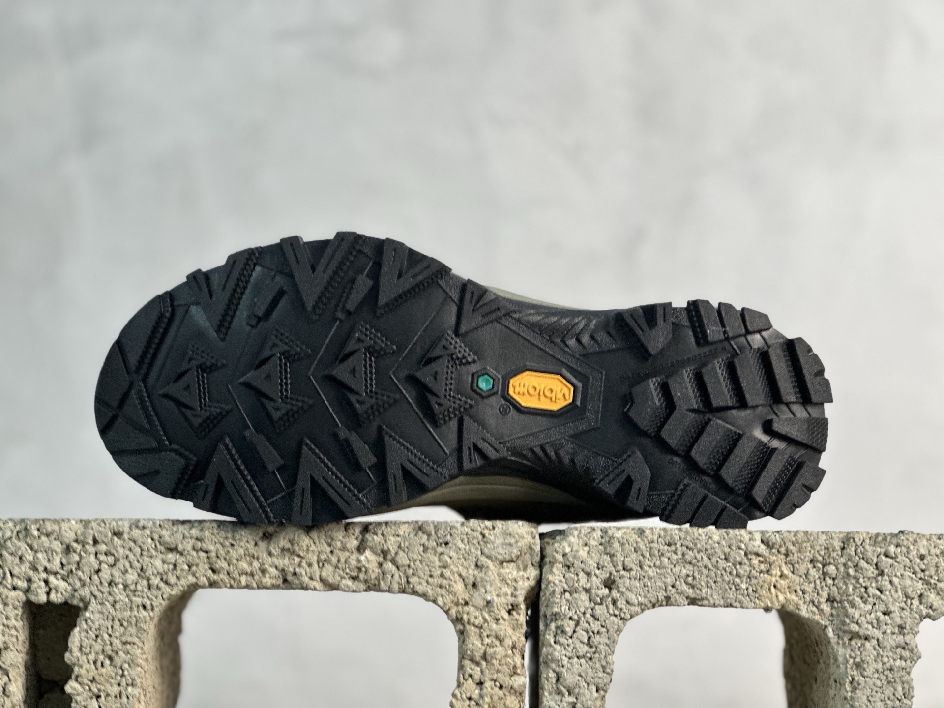 Basic Shoes Breathable S