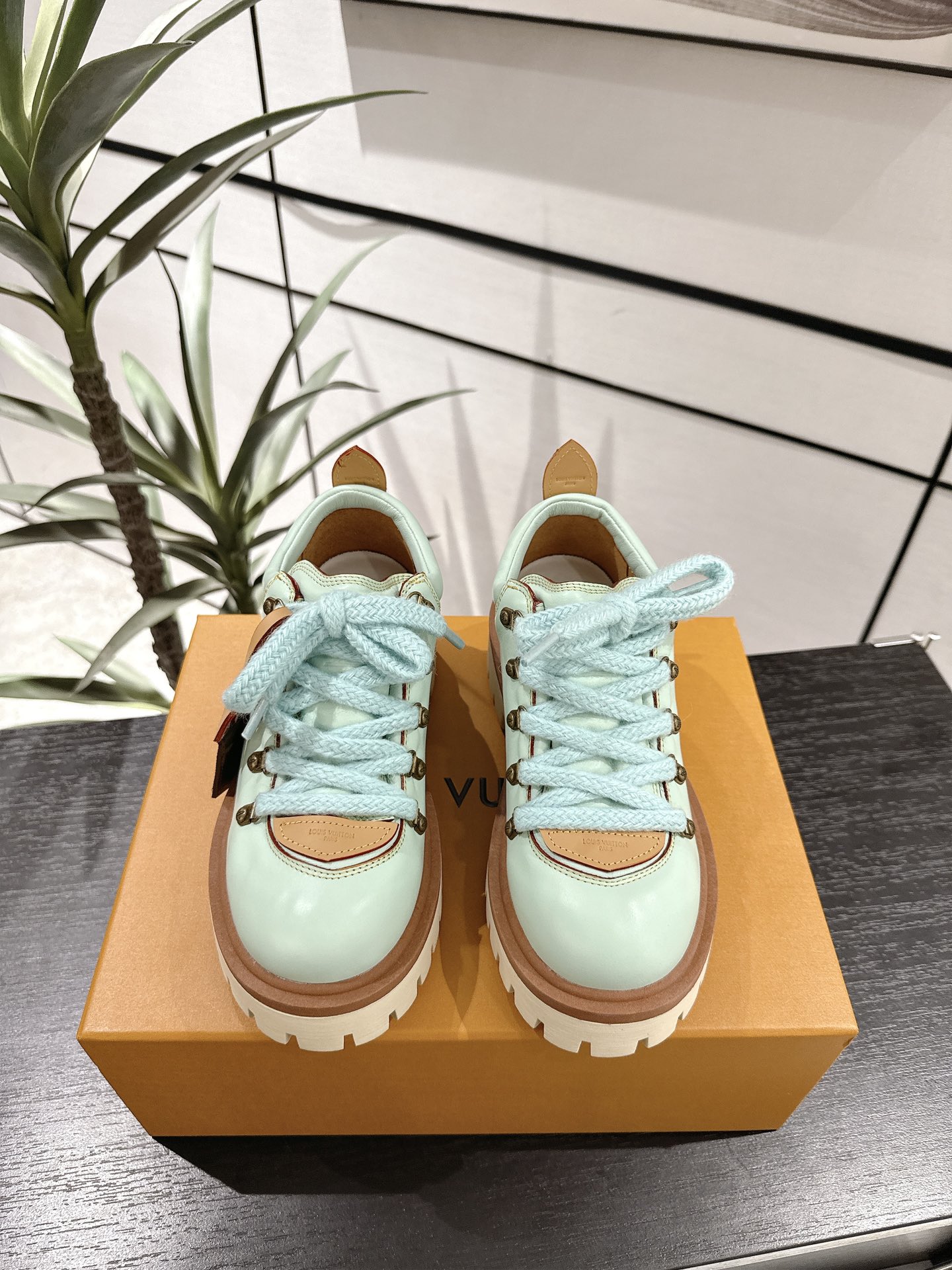 Louis Vuitton Slippers M-l-s