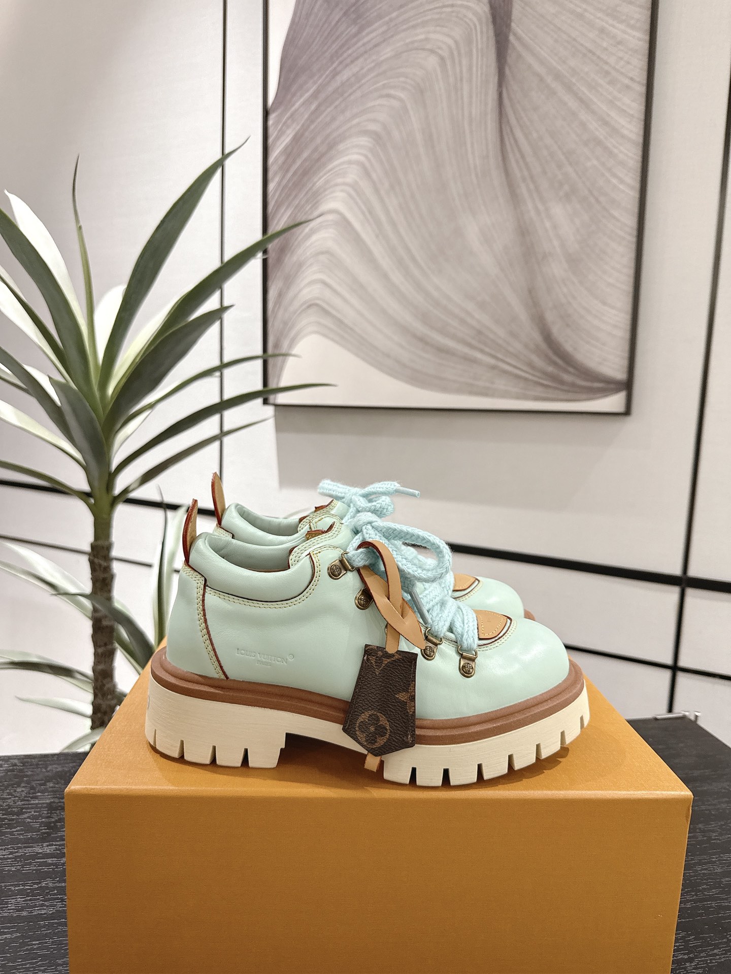 Louis Vuitton Slippers M-l-s