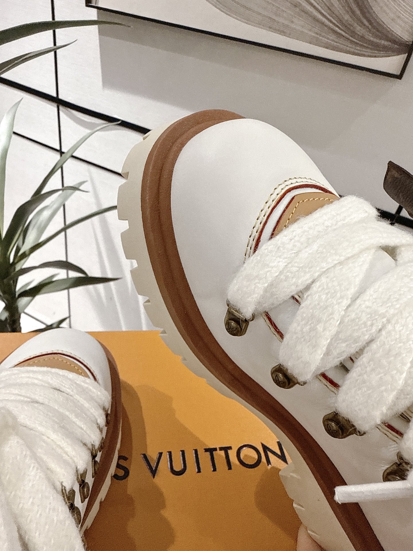 Louis Vuitton Slippers M-l-s