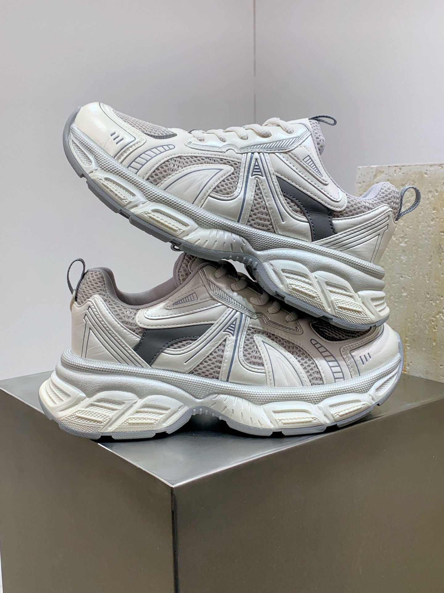 Nike Basic Shoes Red Lightweight L-s