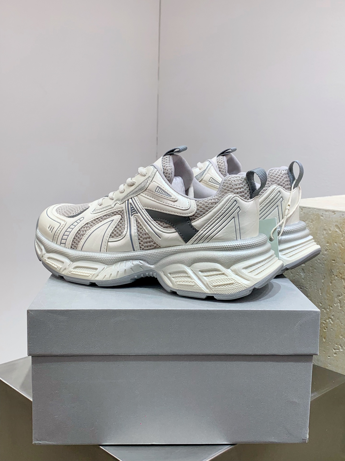 Nike Basic Shoes Red Lightweight L-s