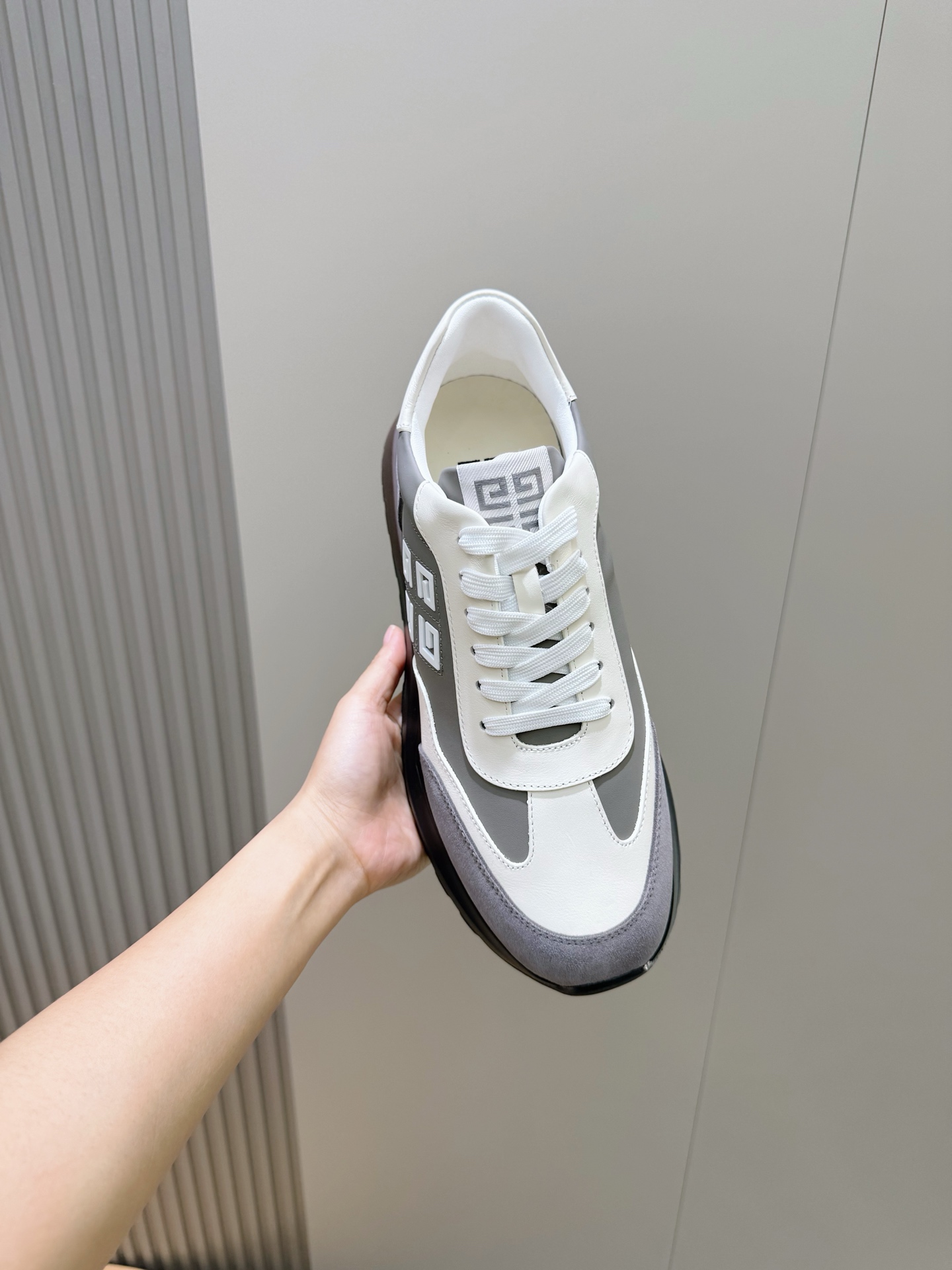 Givenchy Sneakers L-s
