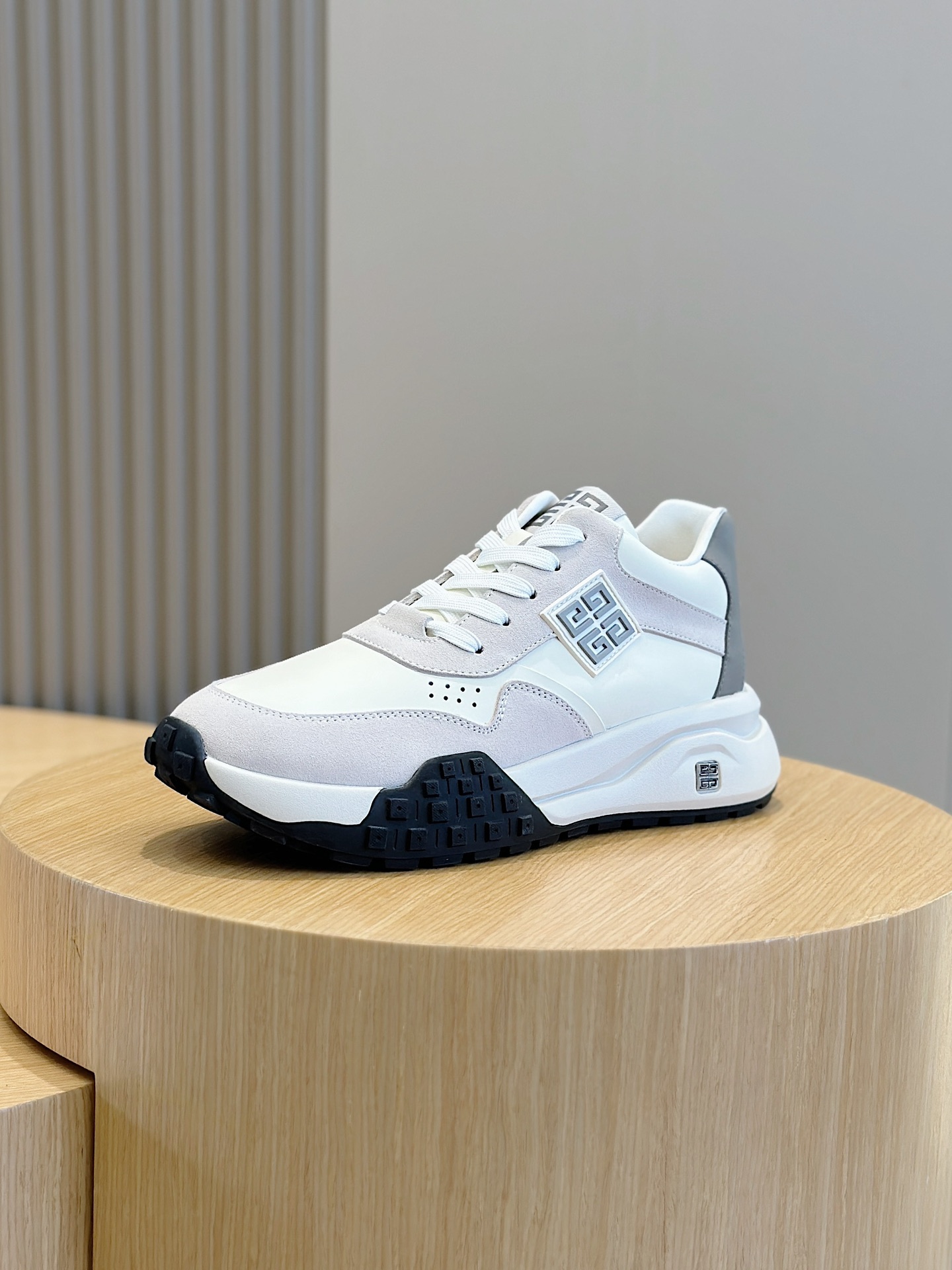 Givenchy Male Sneakers L-s