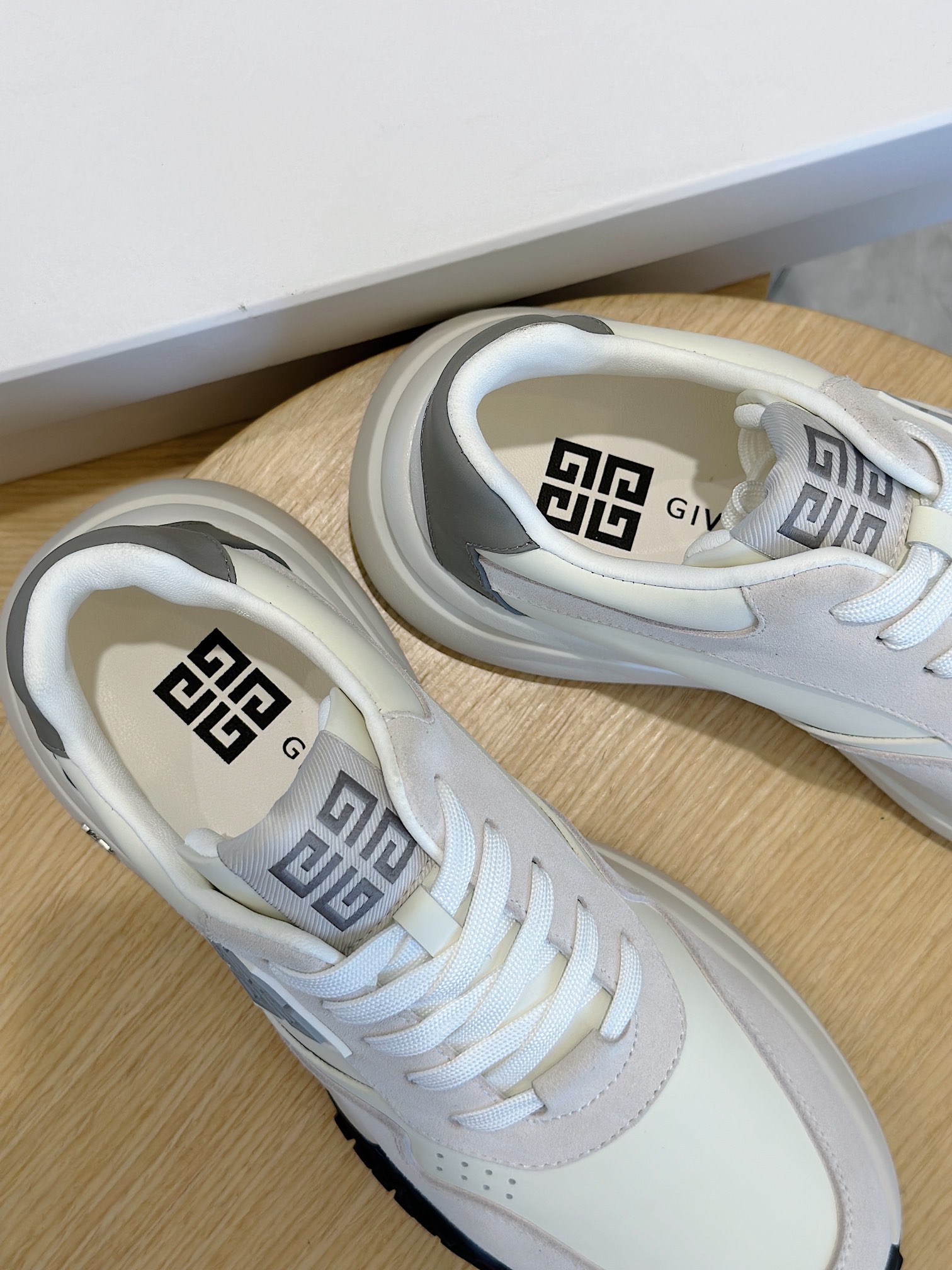 Givenchy Male Sneakers L-s