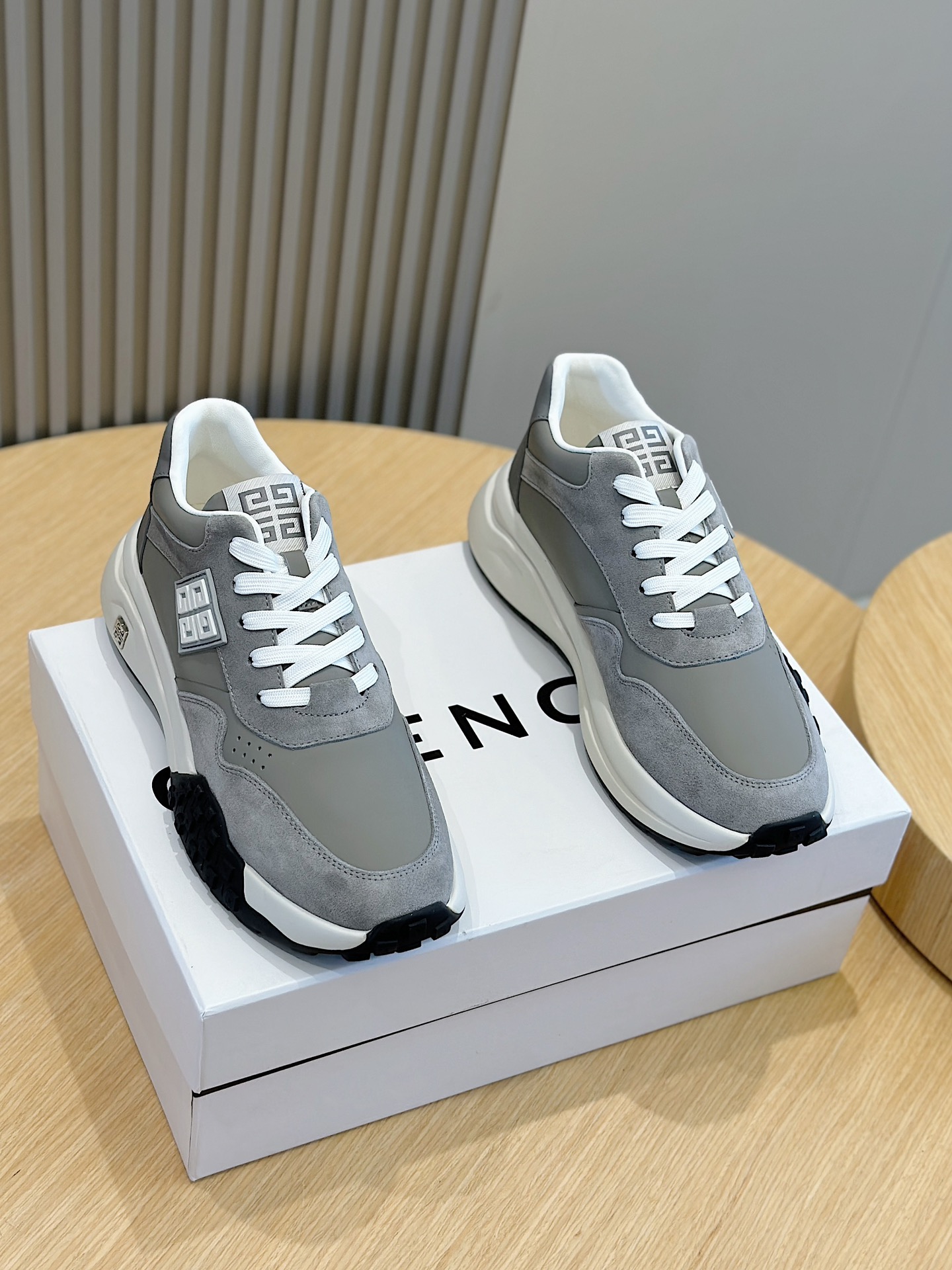 Givenchy Male Sneakers L-s