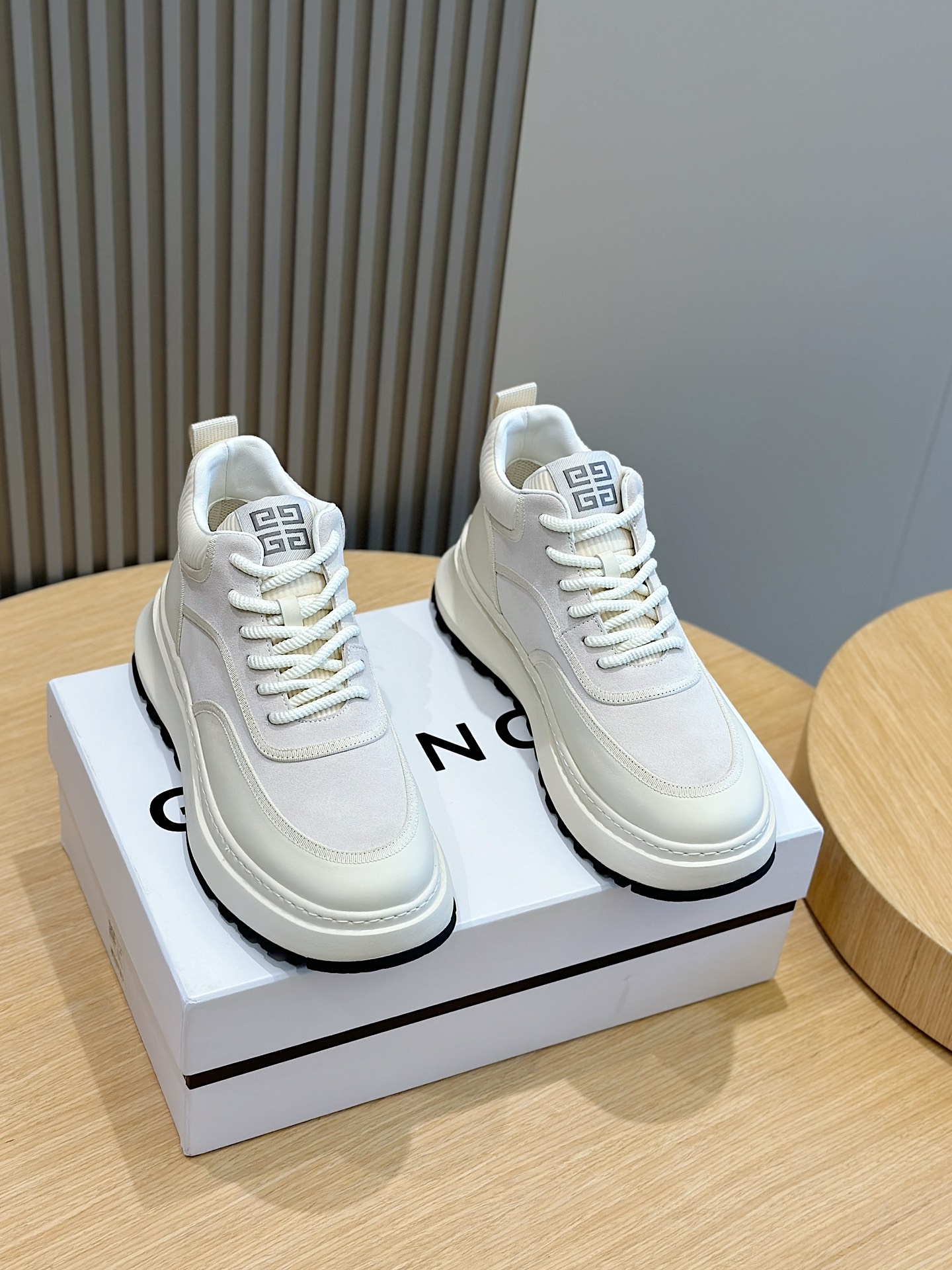 Givenchy Male Sneakers S