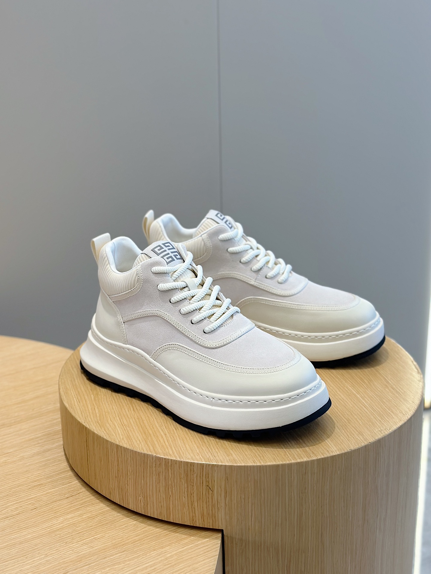 Givenchy Male Sneakers S