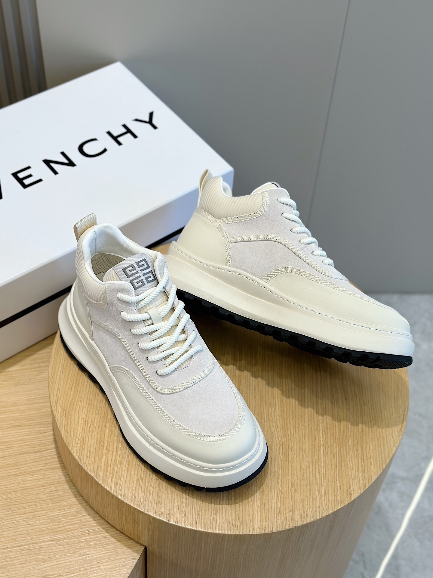 Givenchy Male Sneakers S