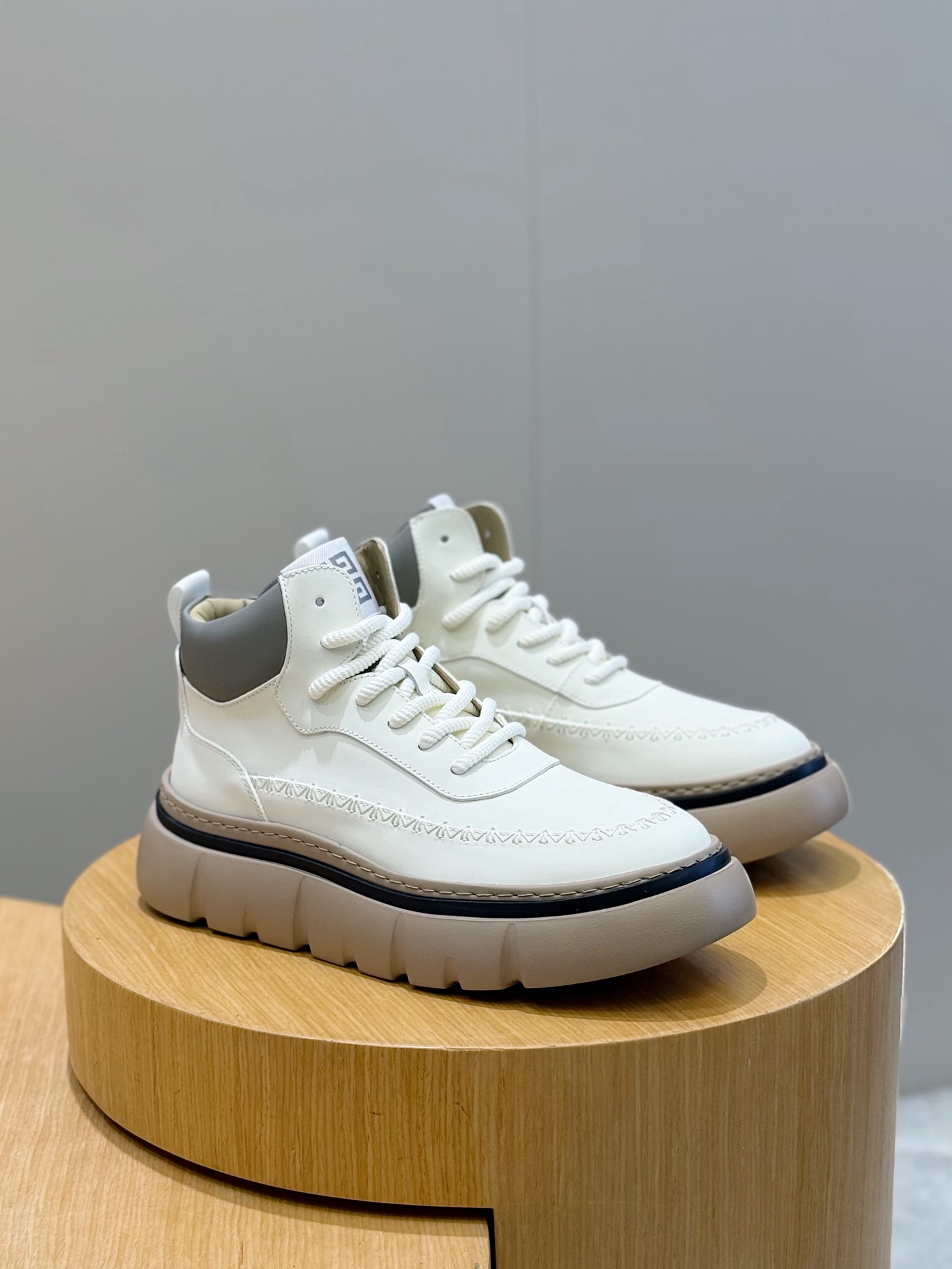 Givenchy Boots Cow Leather L-s