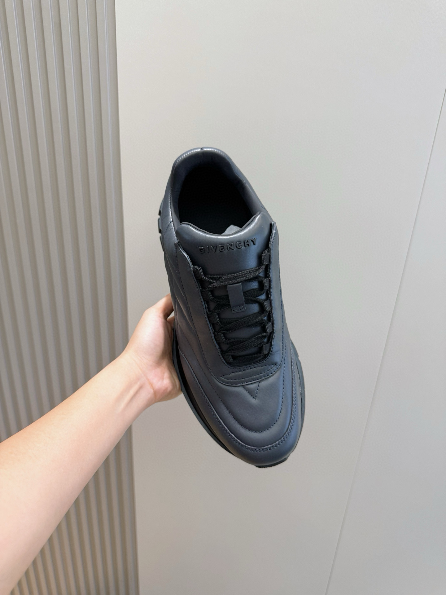 Givenchy Basic Shoes L-s