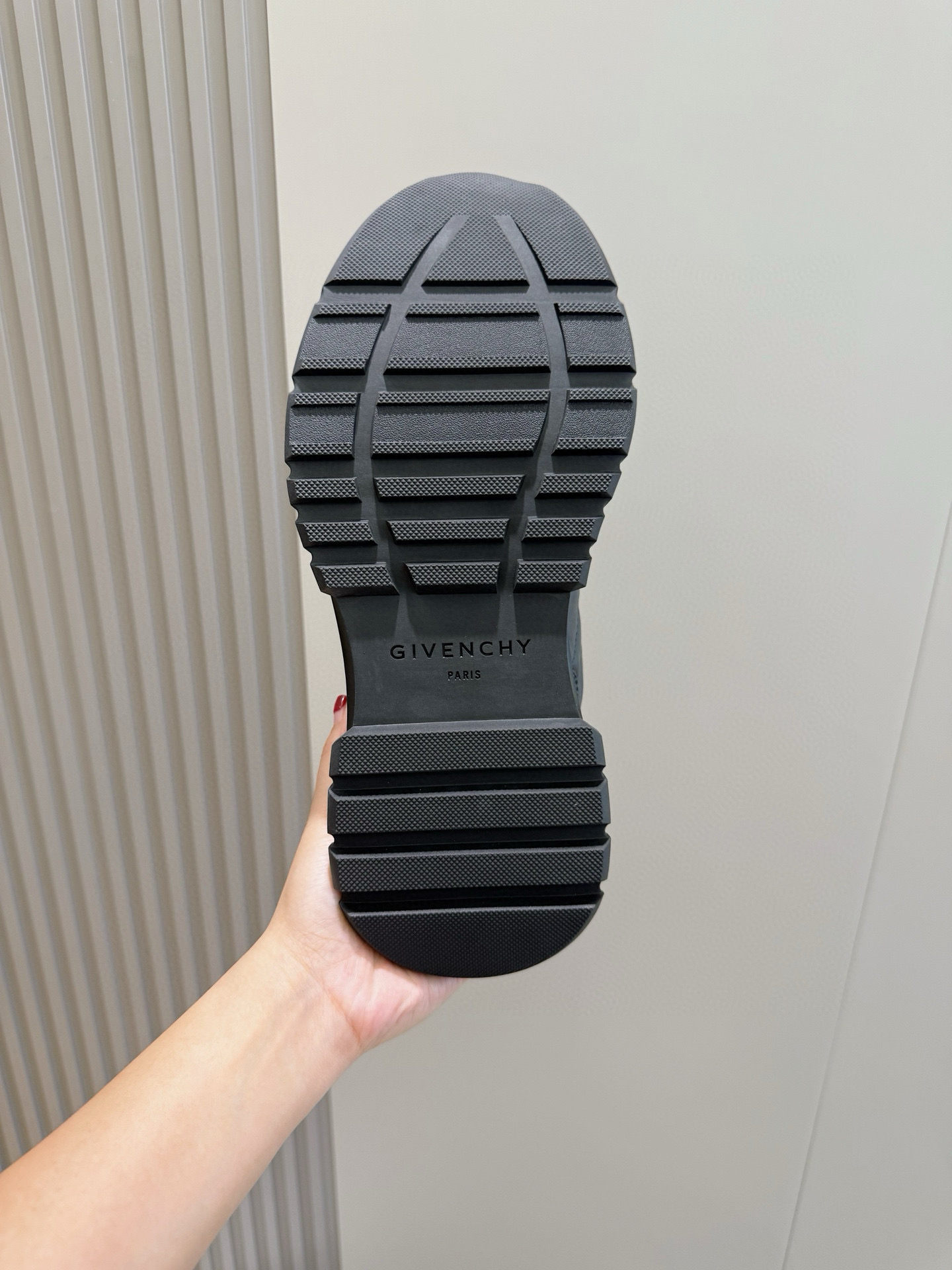 Givenchy Basic Shoes L-s