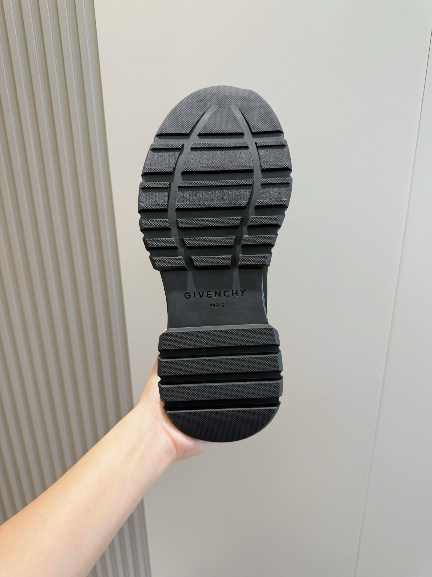 Givenchy Basic Shoes L-s