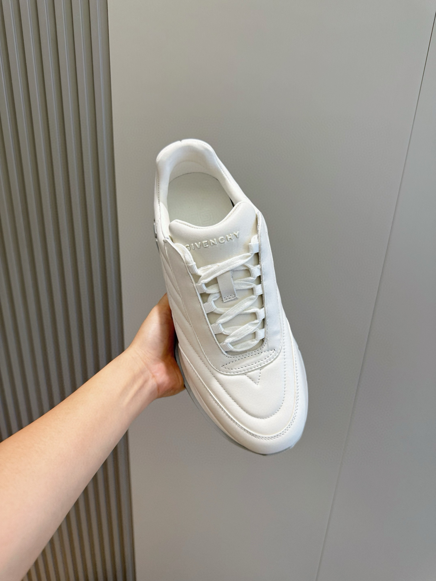 Givenchy Basic Shoes L-s