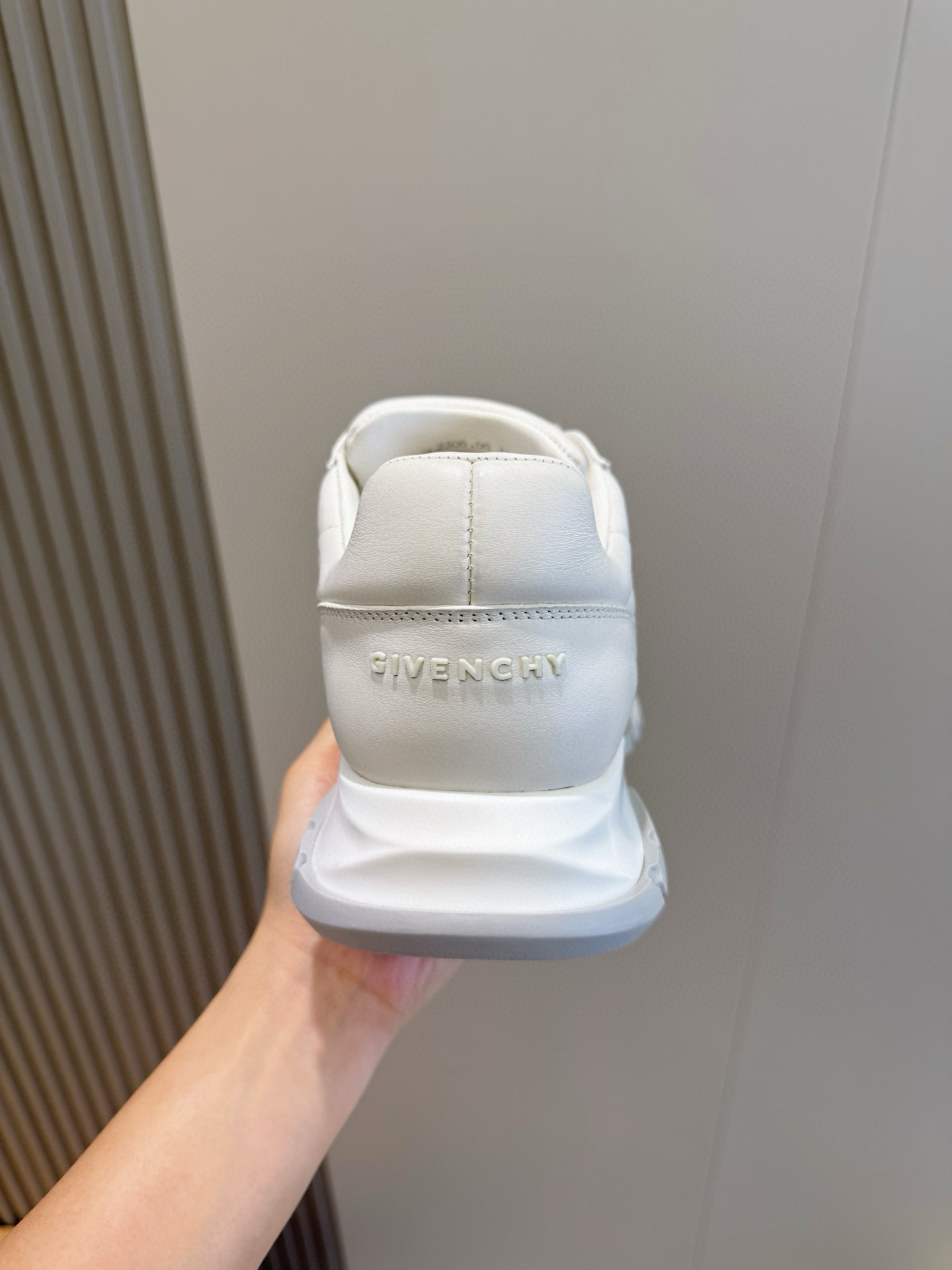 Givenchy Basic Shoes L-s