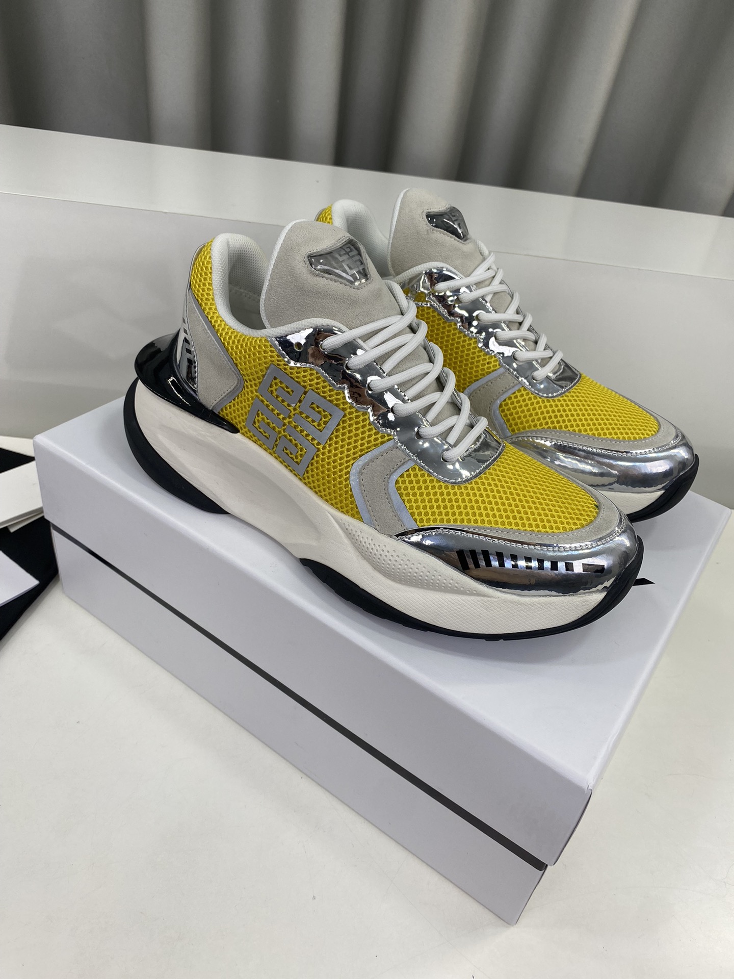 Givenchy Male Running Shoes Lightweight L