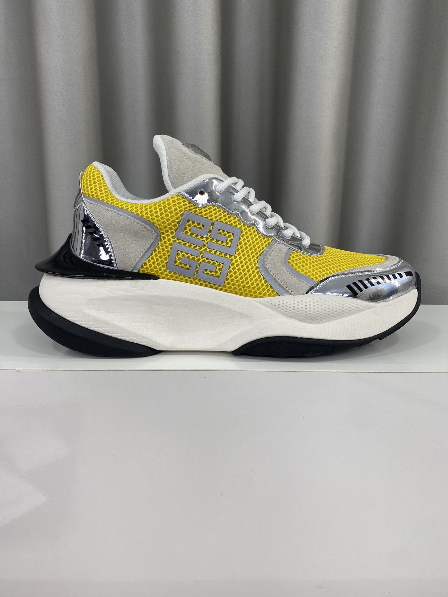 Givenchy Male Running Shoes Lightweight L