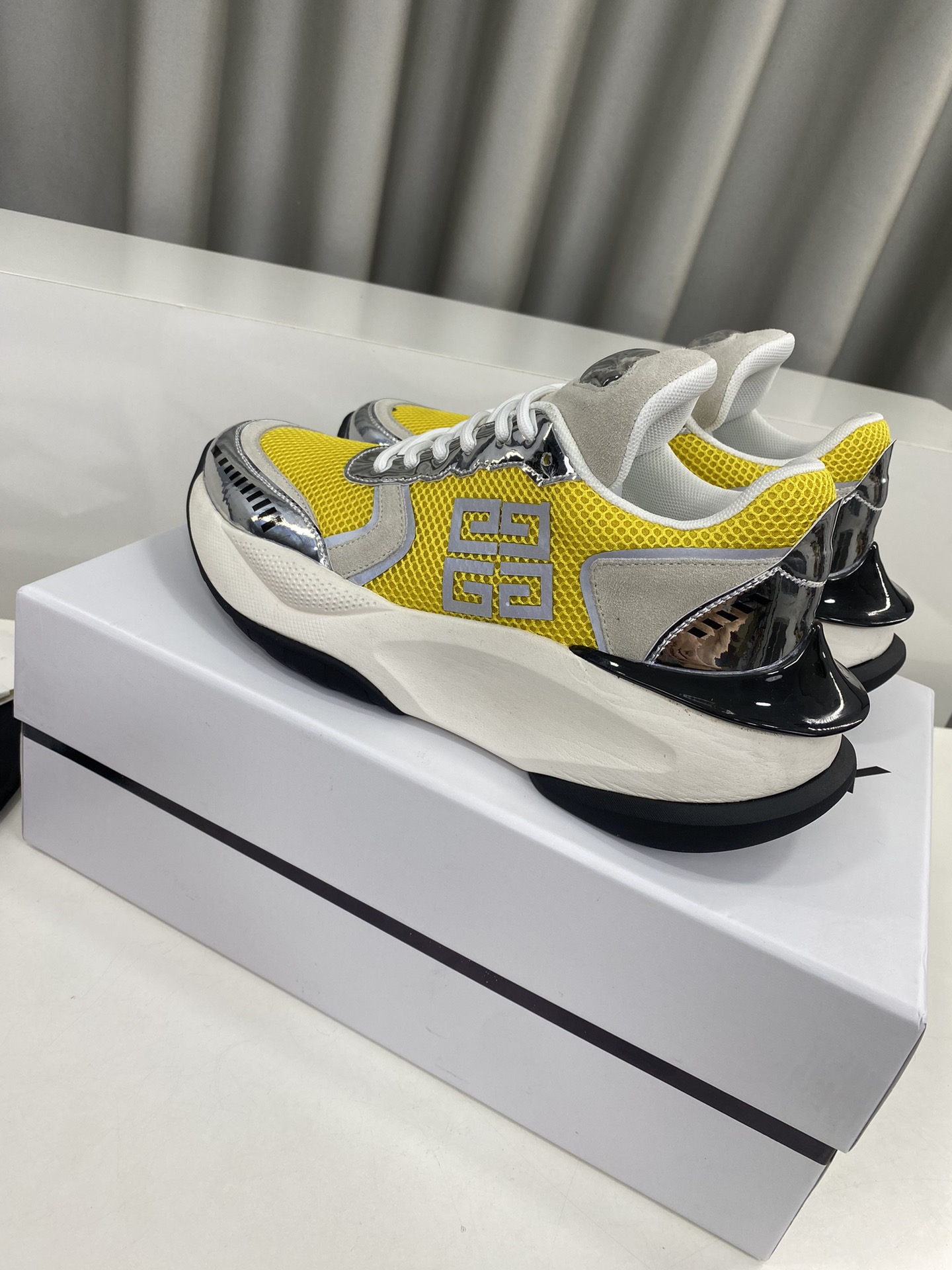 Givenchy Male Running Shoes Lightweight L