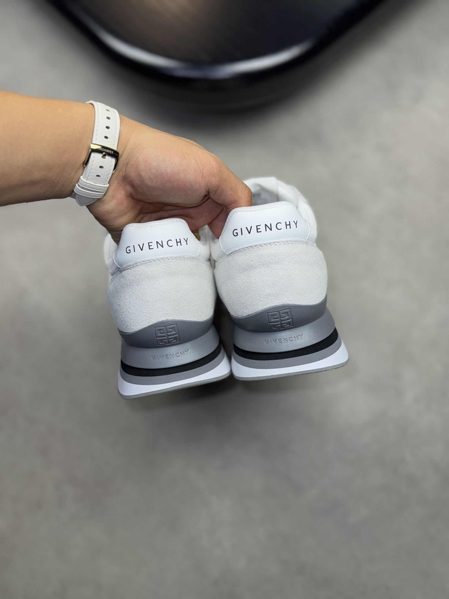 Givenchy Sneakers L-s