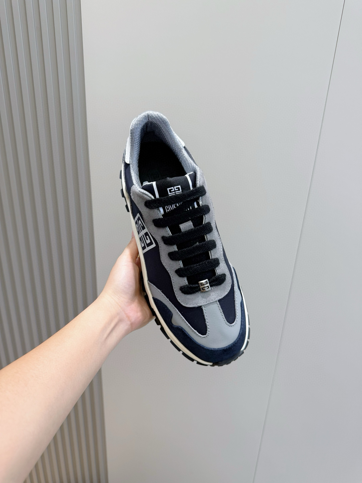 Givenchy Sneakers L-s