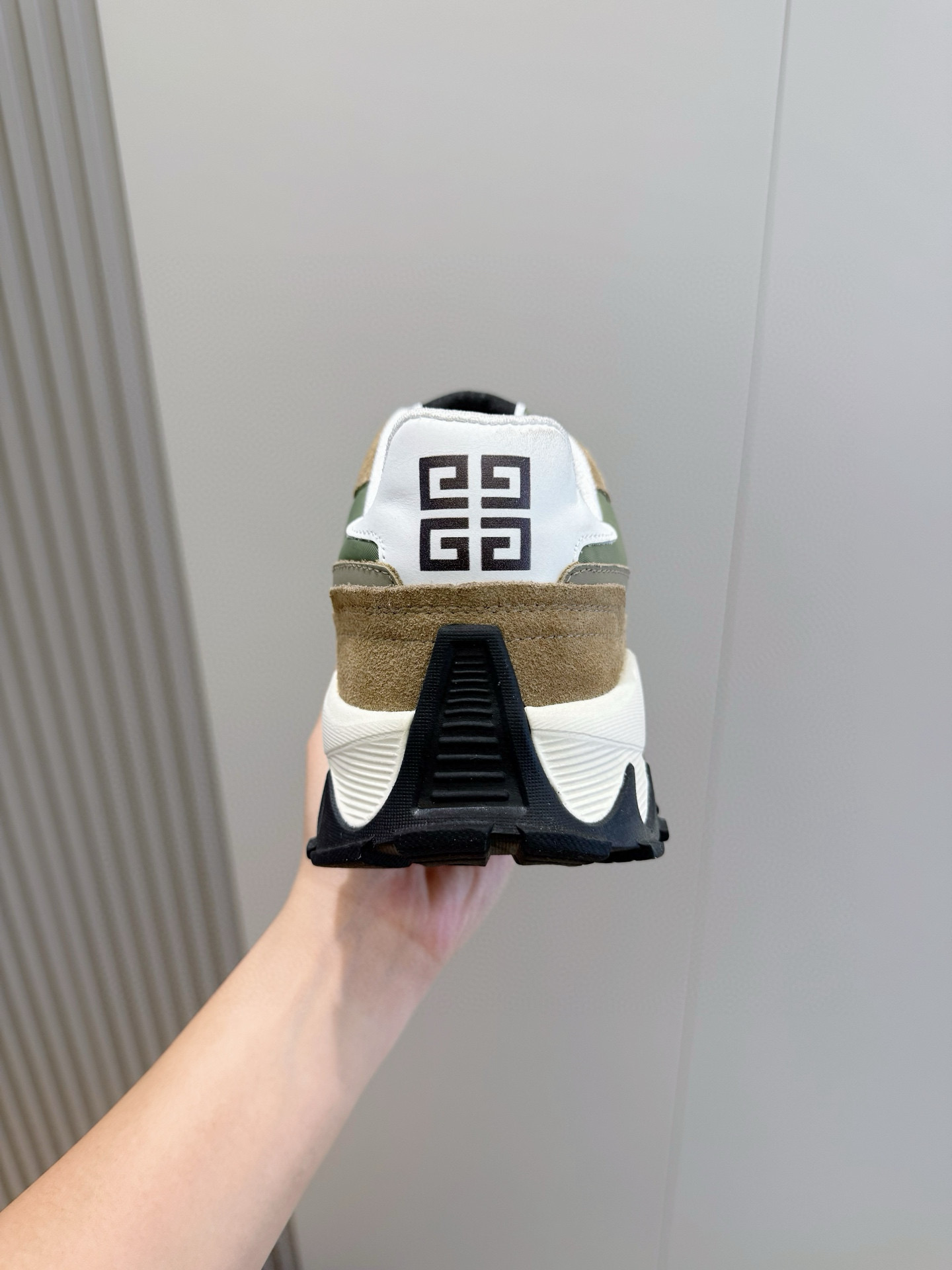 Givenchy Sneakers L-s