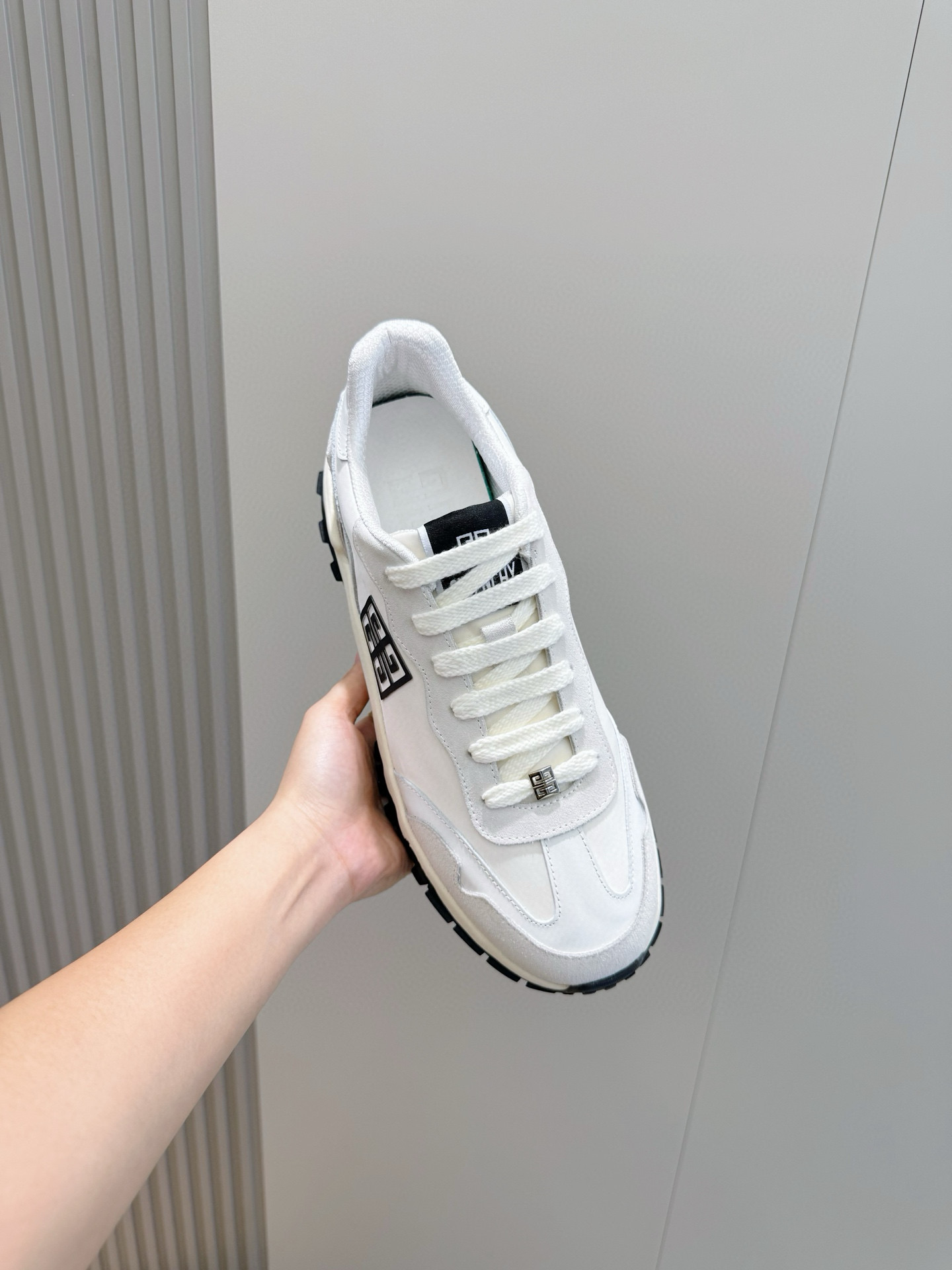 Givenchy Sneakers L-s