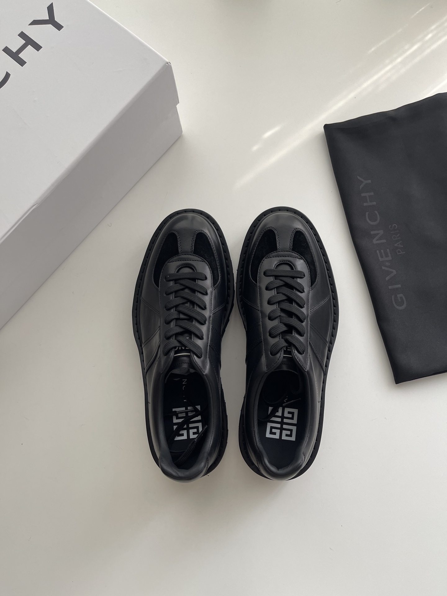 Givenchy Sneakers Black L