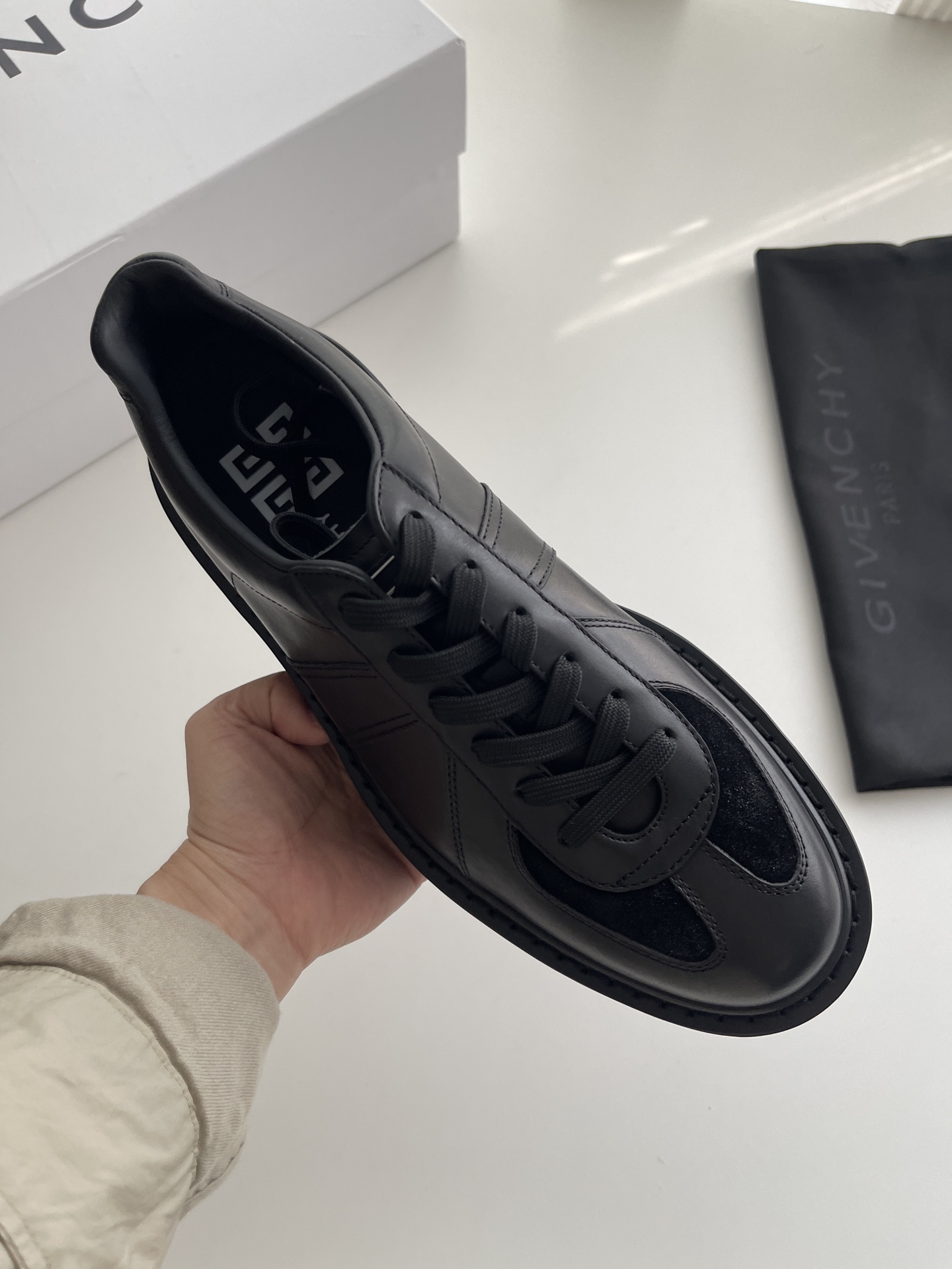 Givenchy Sneakers Black L