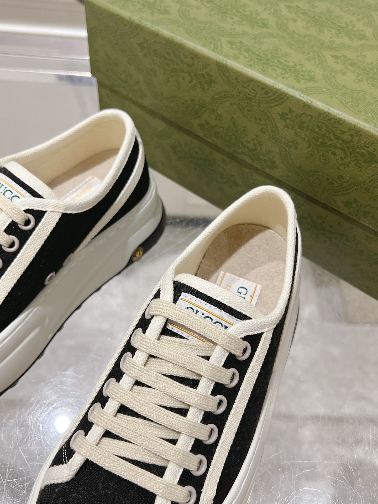 Gucci Couple Canvas Shoes Canvas M-s