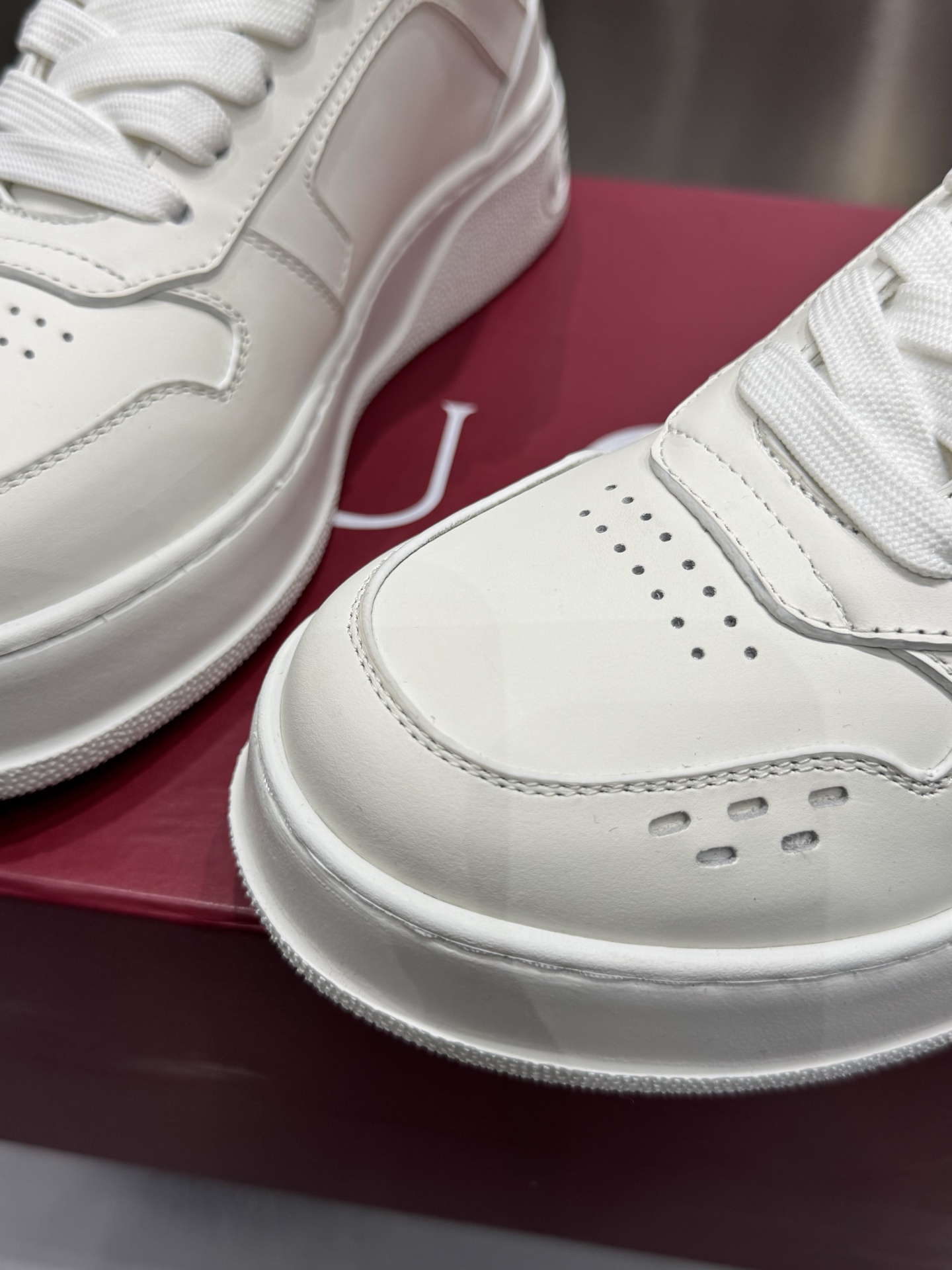 Gucci Female Sneakers