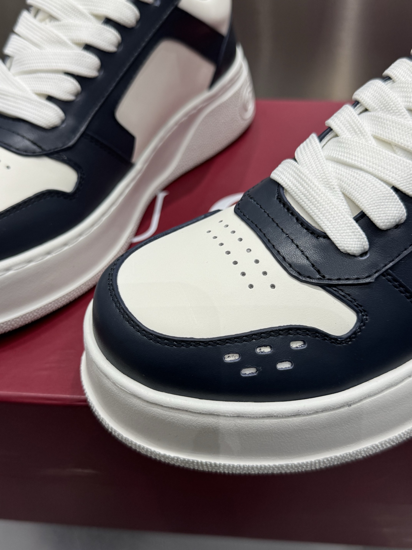 Gucci Female Sneakers