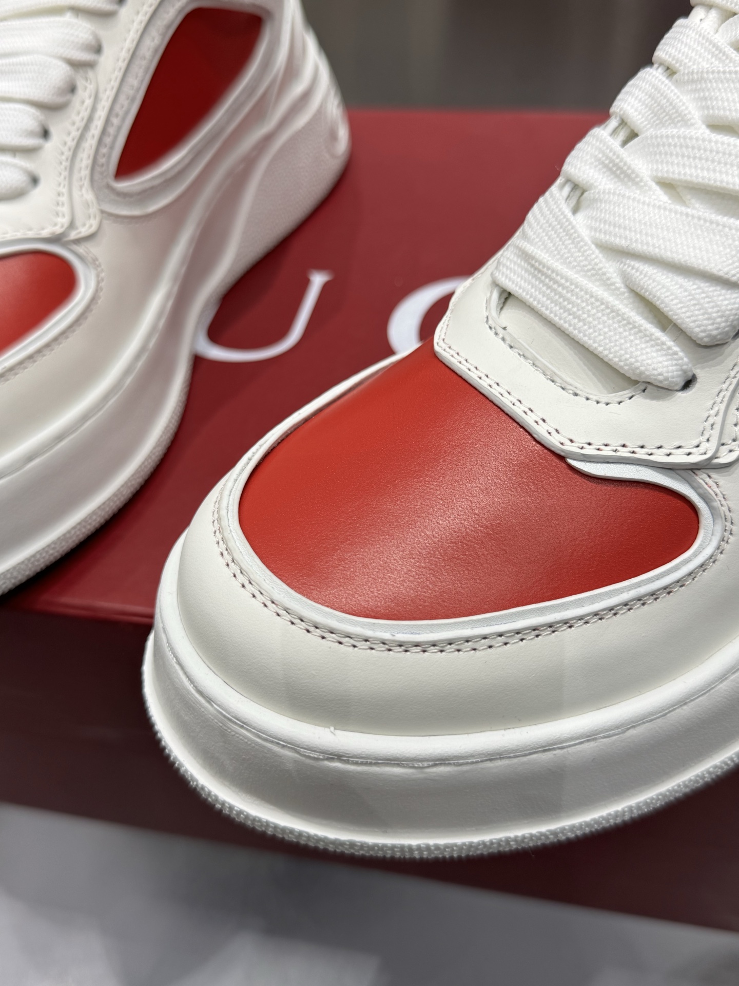 Gucci Female Sneakers