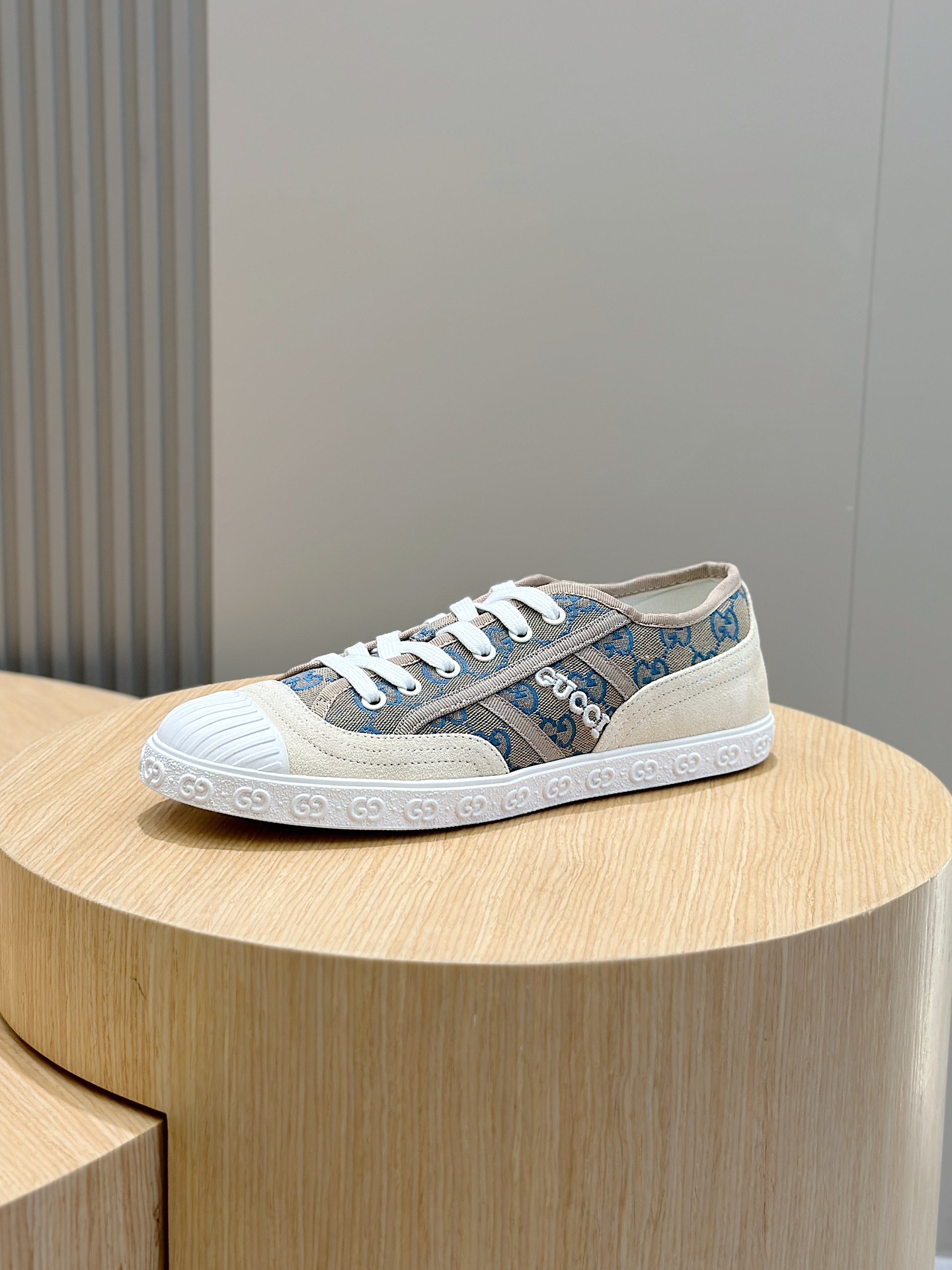 Gucci Male Sneakers Blue S