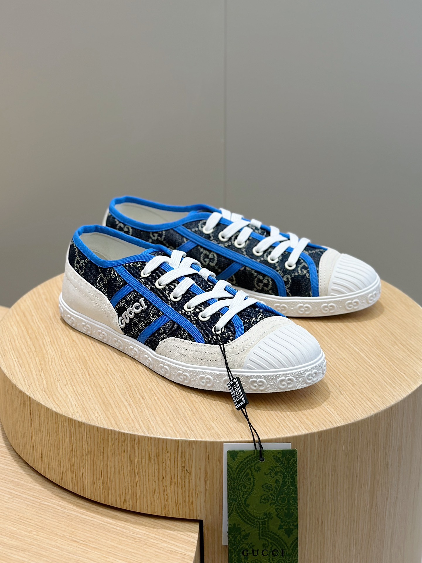 Gucci Male Sneakers Blue S