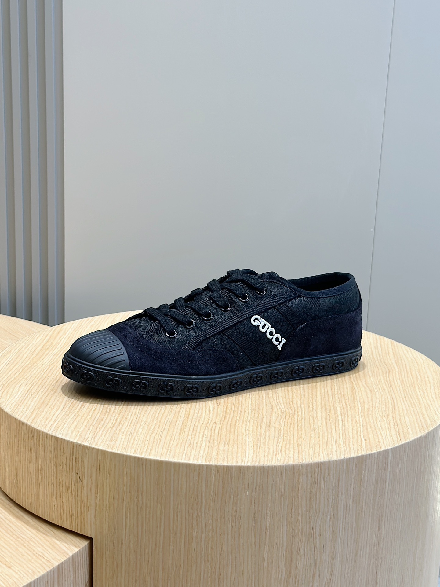 Gucci Male Sneakers Blue S